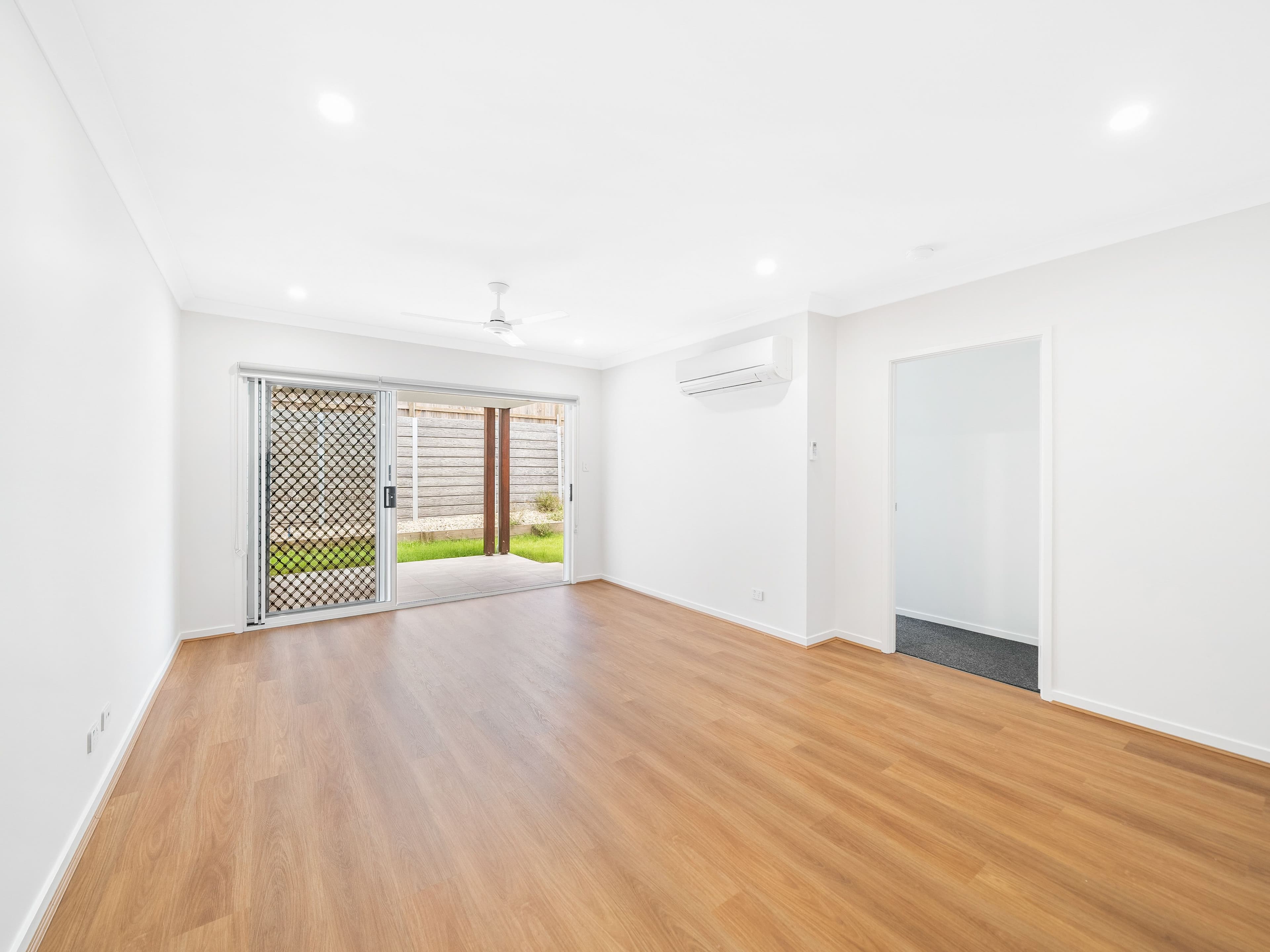 27 Magnetic Street, Morayfield QLD 4506, Morayfield - Thumbnail 4