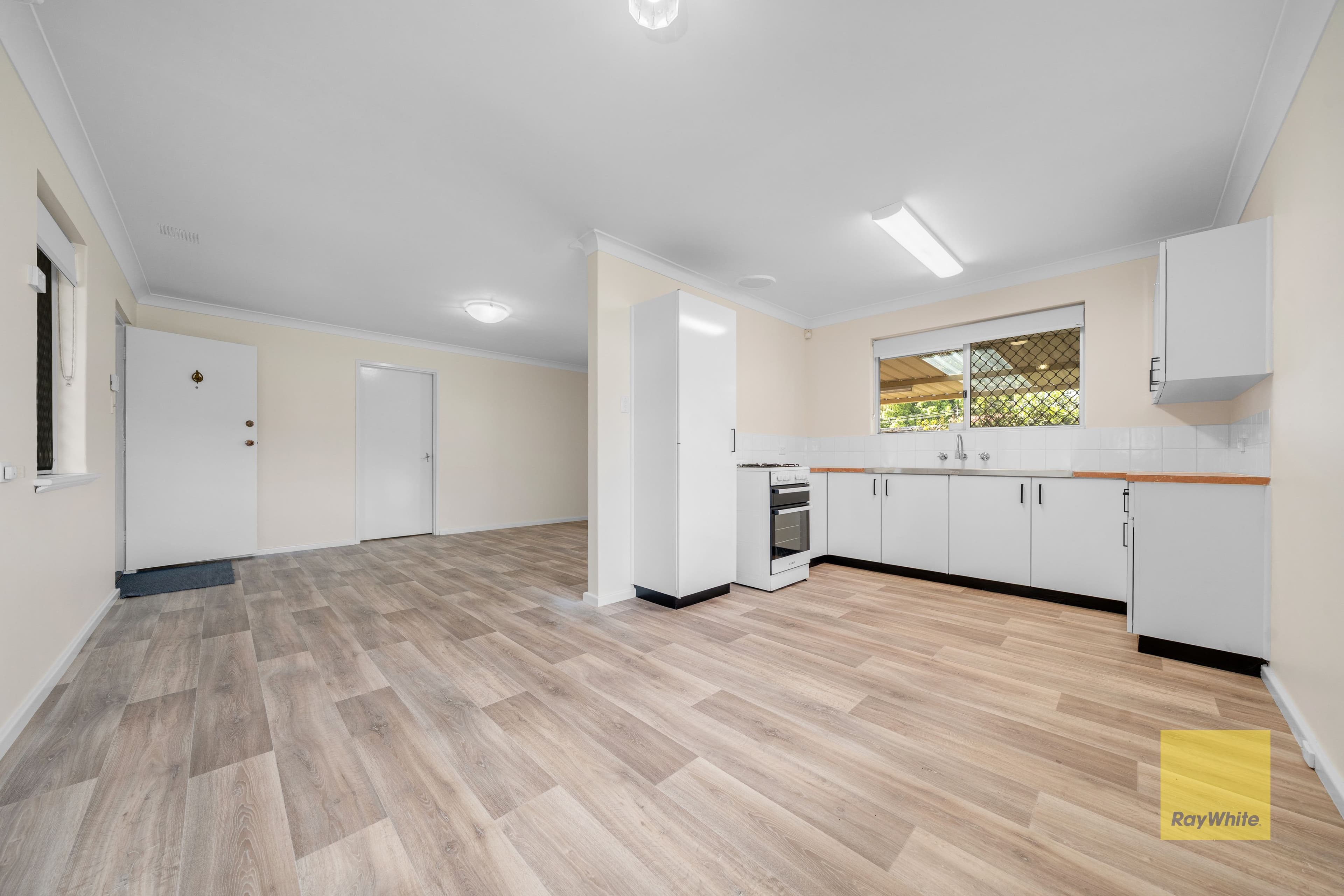 77 Amberton Avenue, Girrawheen WA 6064, Girrawheen - Thumbnail 7