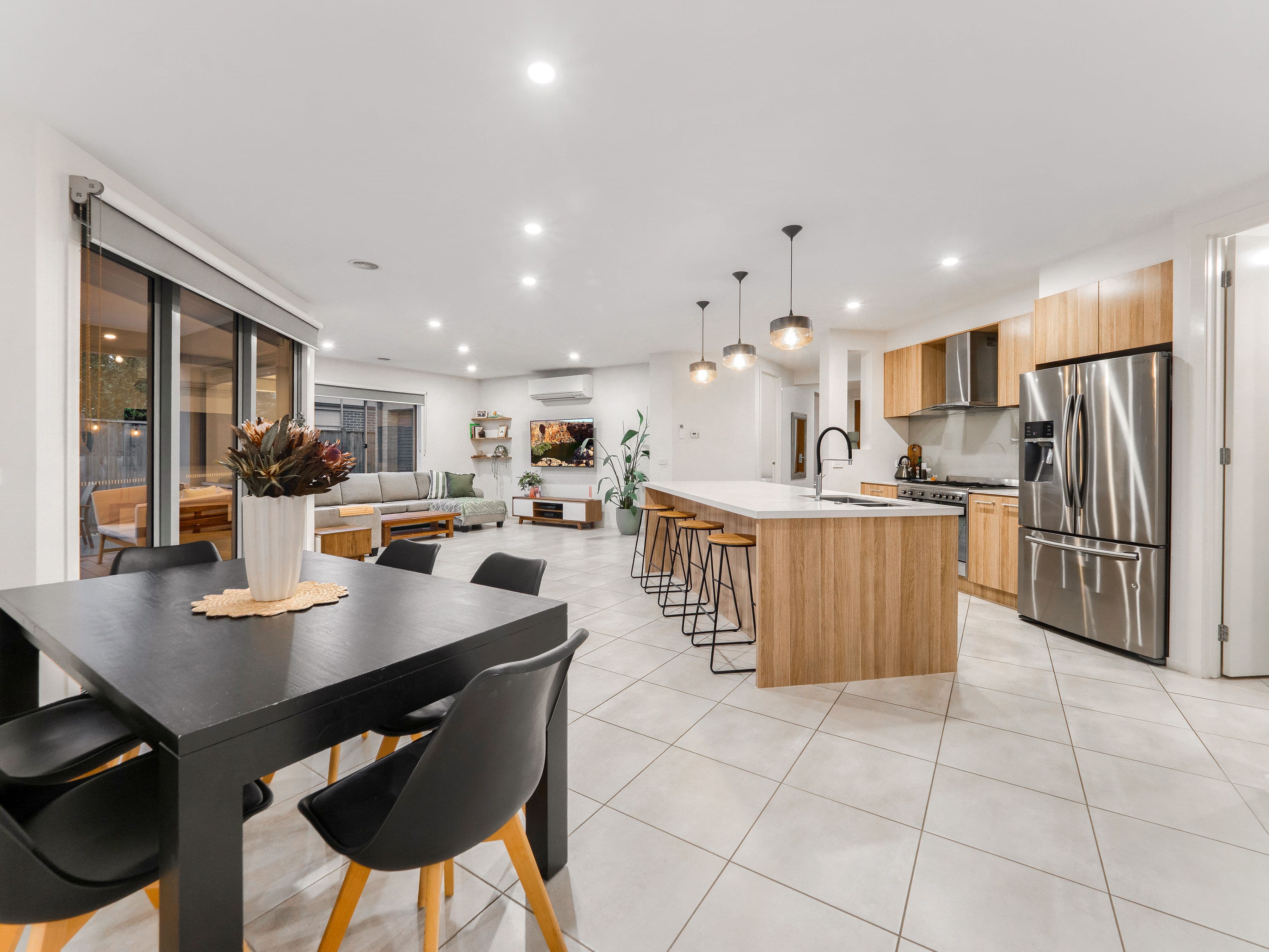 4 Castillo Avenue, Clyde North VIC 3978, Clyde North - Thumbnail 8