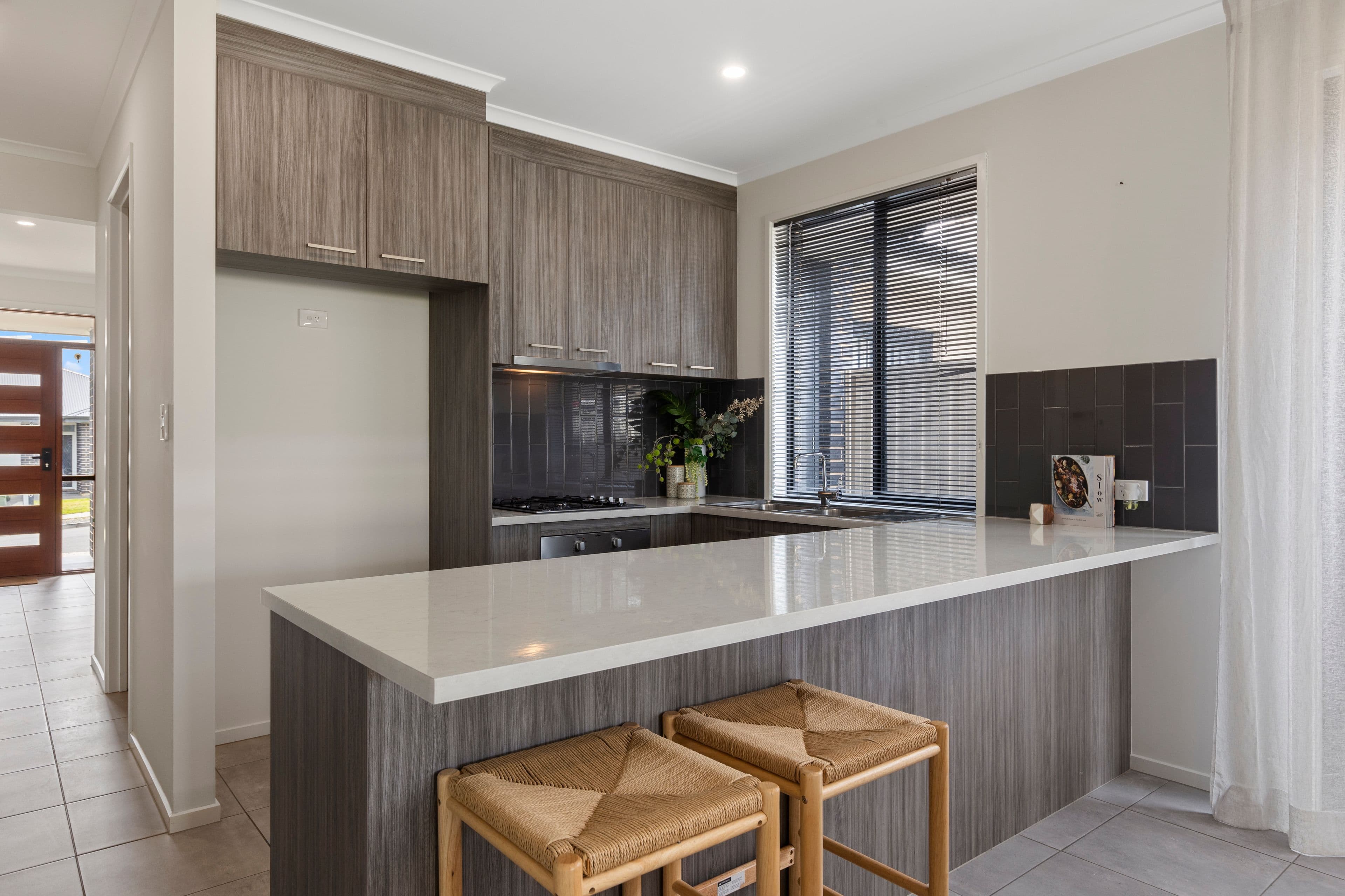 33 Noble Circuit, ONKAPARINGA HEIGHTS SA 5163, Onkaparinga Heights - Thumbnail 5
