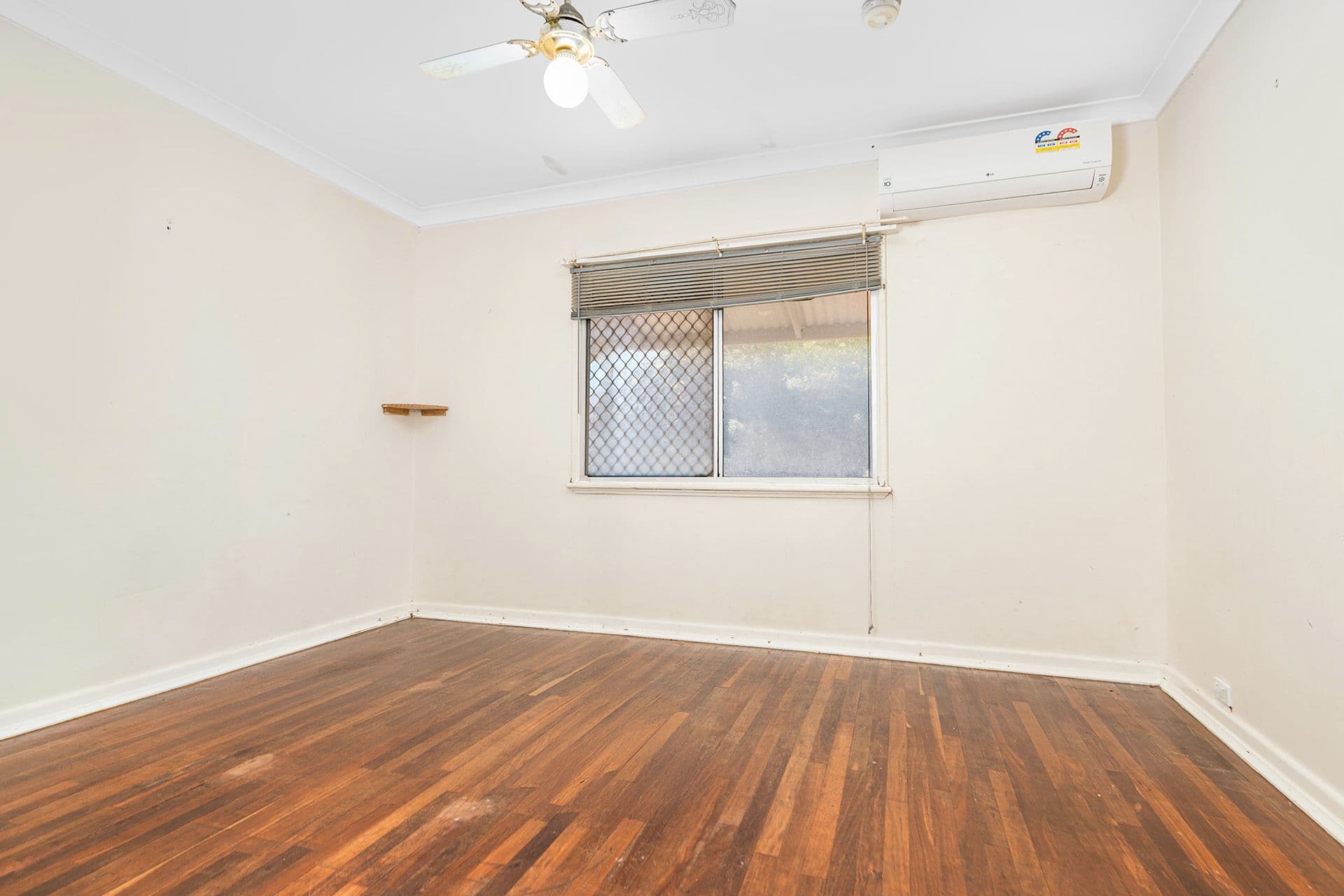 6 Whitfield Street, Beachlands WA 6530, Beachlands - Thumbnail 3