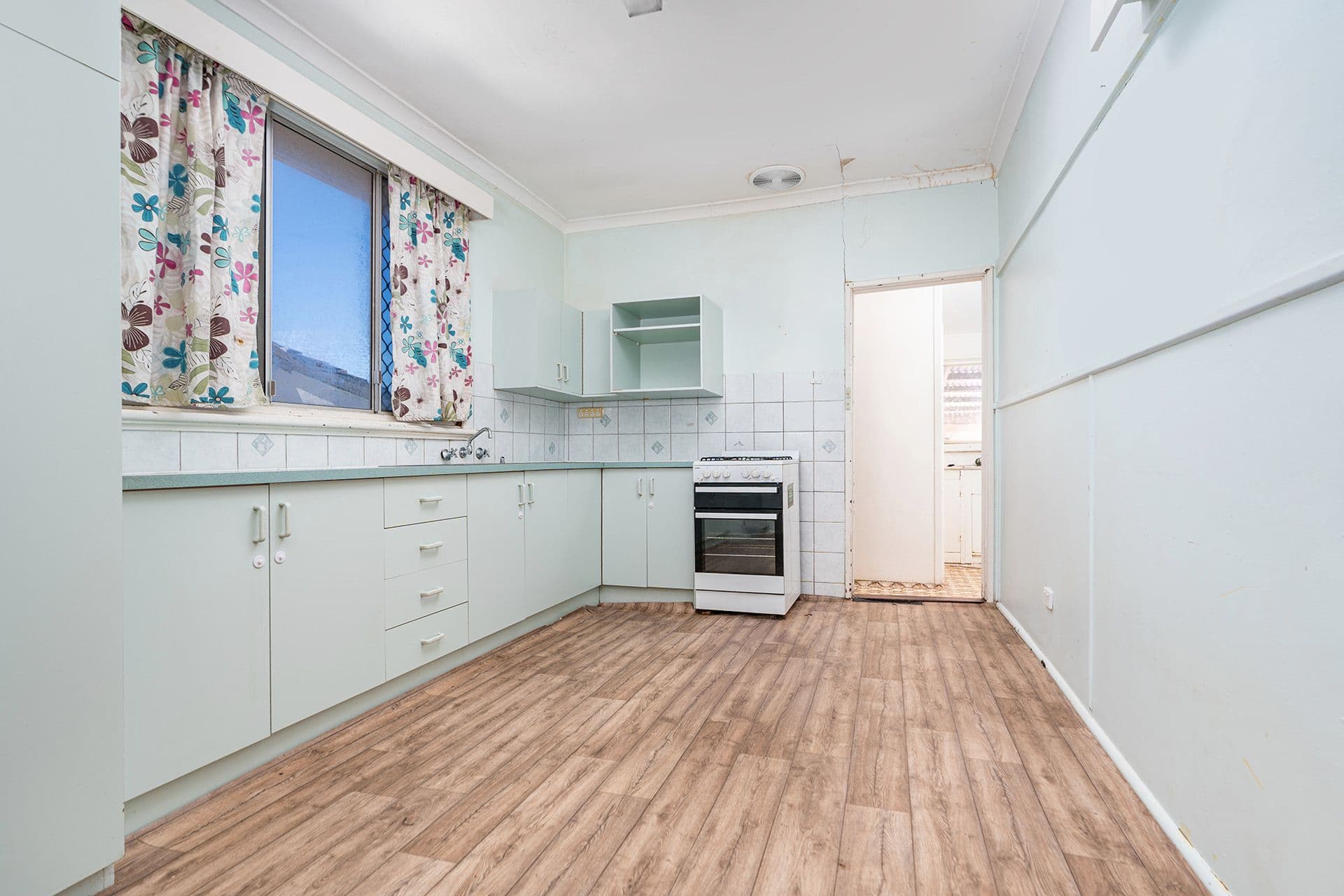 6 Whitfield Street, Beachlands WA 6530, Beachlands - Thumbnail 5