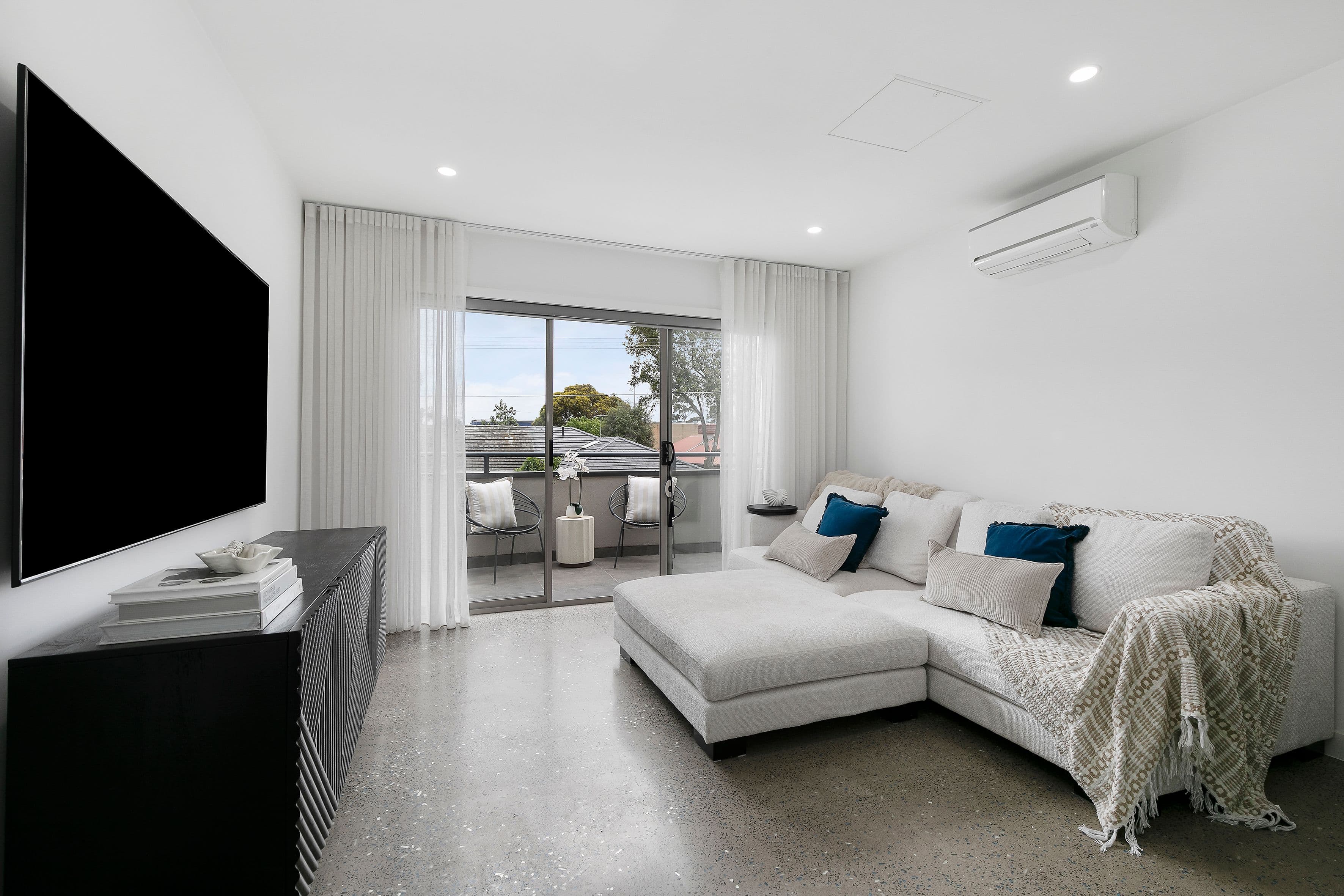 2A Davies Street, Hadfield VIC 3046, Hadfield - Thumbnail 2