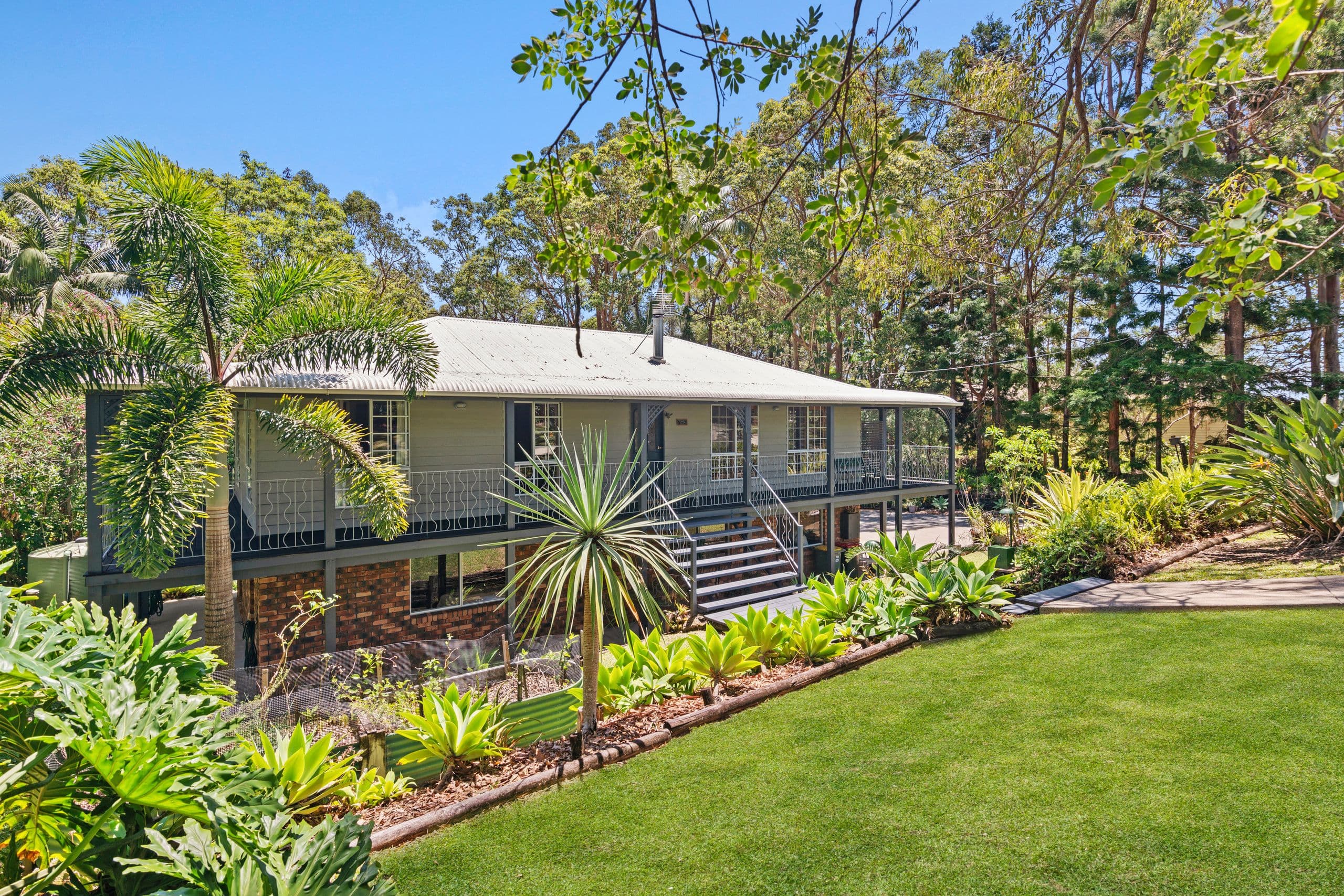 129 Simpsons Road, Elanora QLD 4221, Elanora - Thumbnail 3