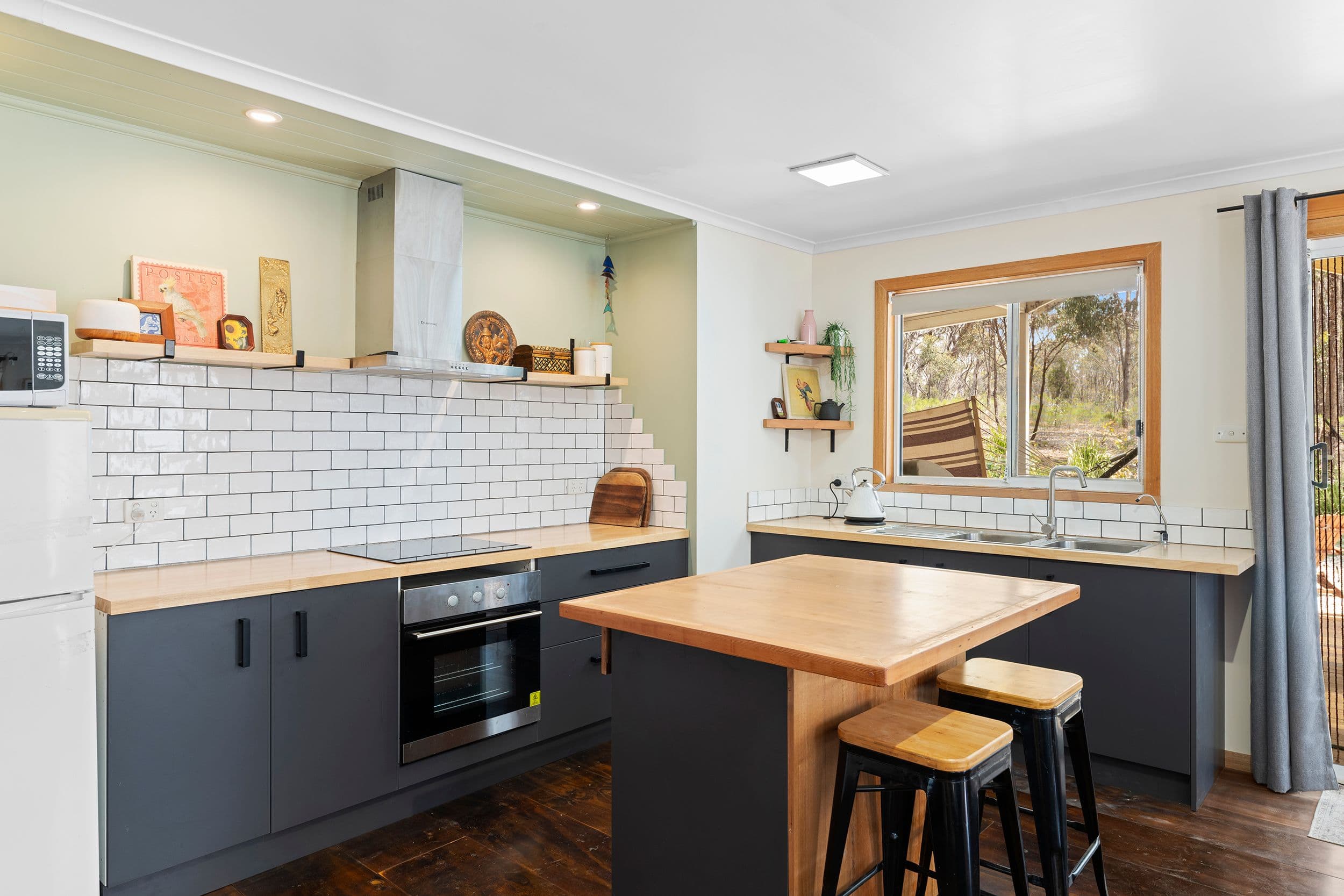 373 Dealba Road, Heathcote VIC 3523, Heathcote - Thumbnail 2