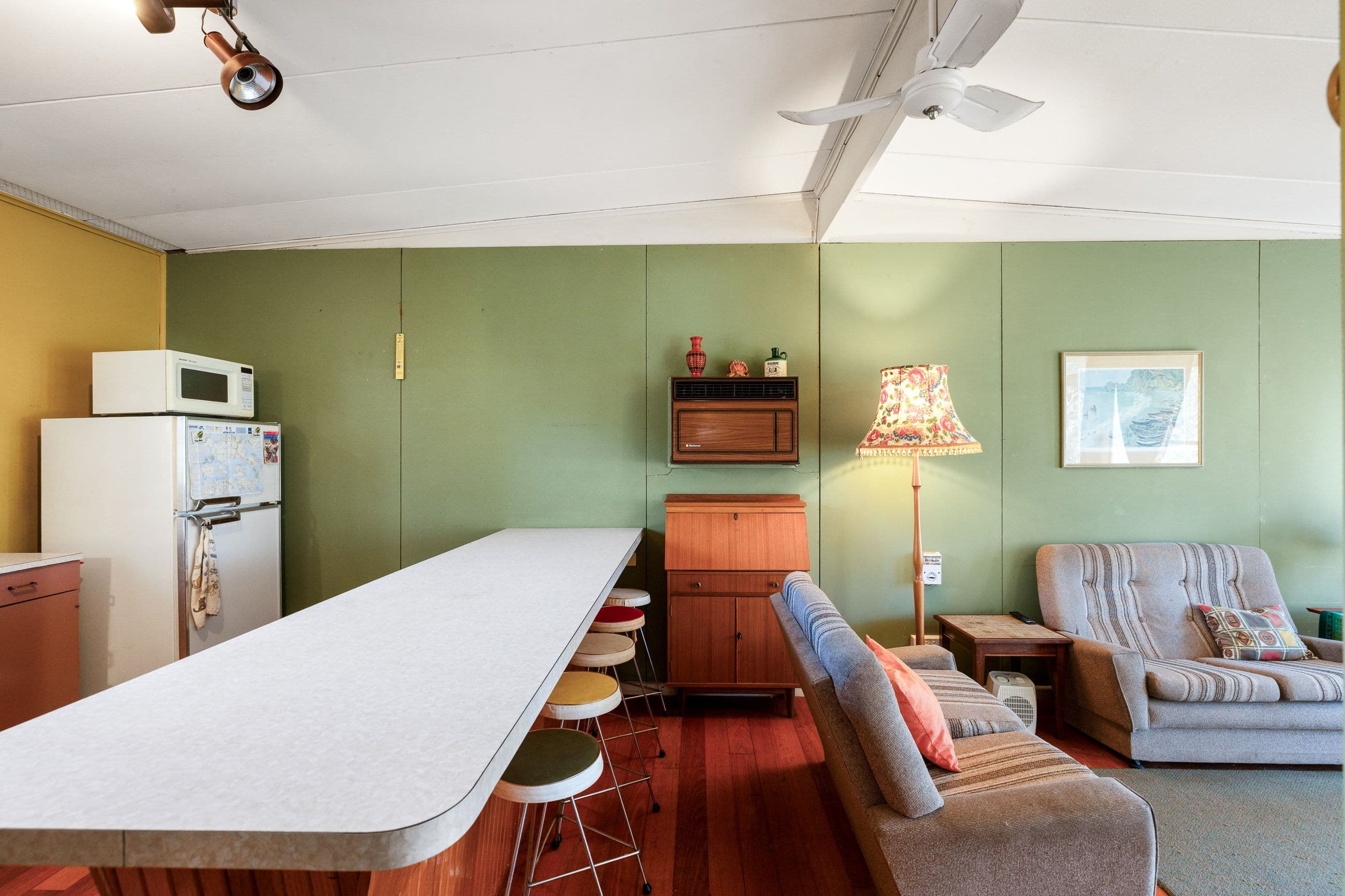 18 Broughton Avenue, Cowes VIC 3922, Cowes - Thumbnail 4