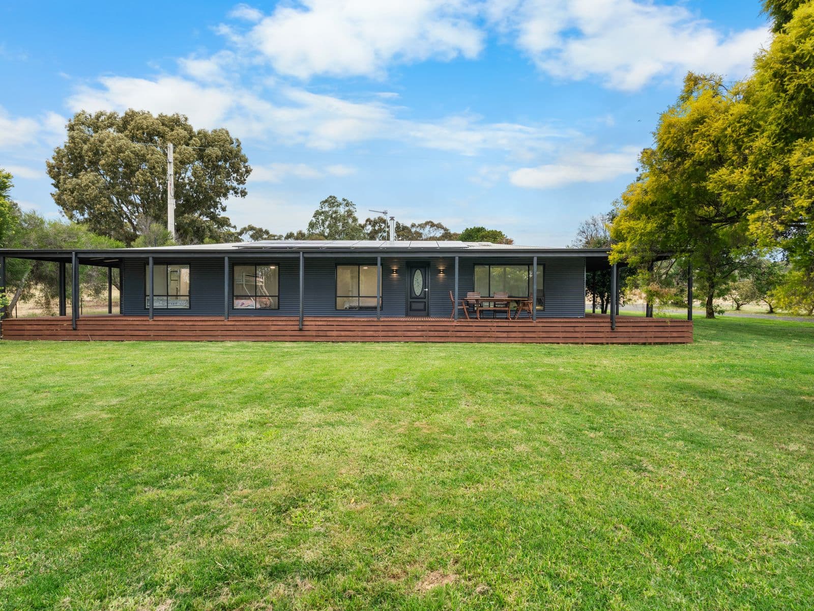 285 Bromfield Road, Northwood - Image 1