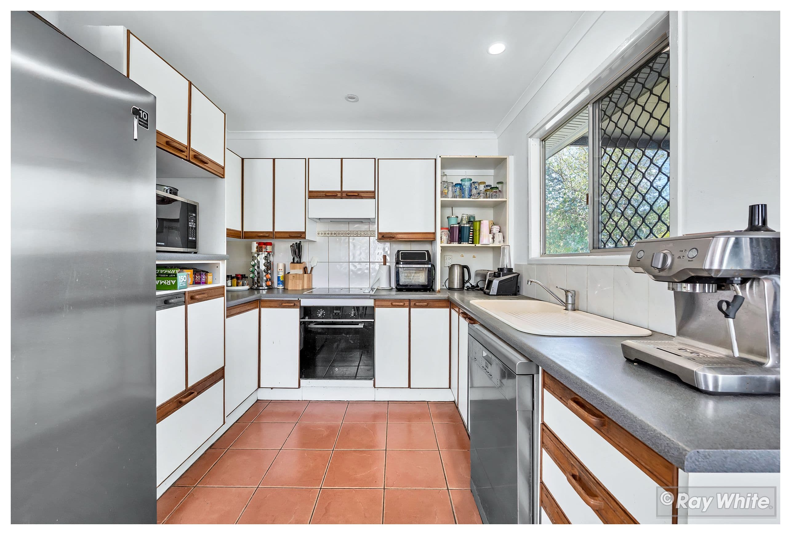 285 Blanchfield Street, Koongal QLD 4701, Koongal - Thumbnail 8