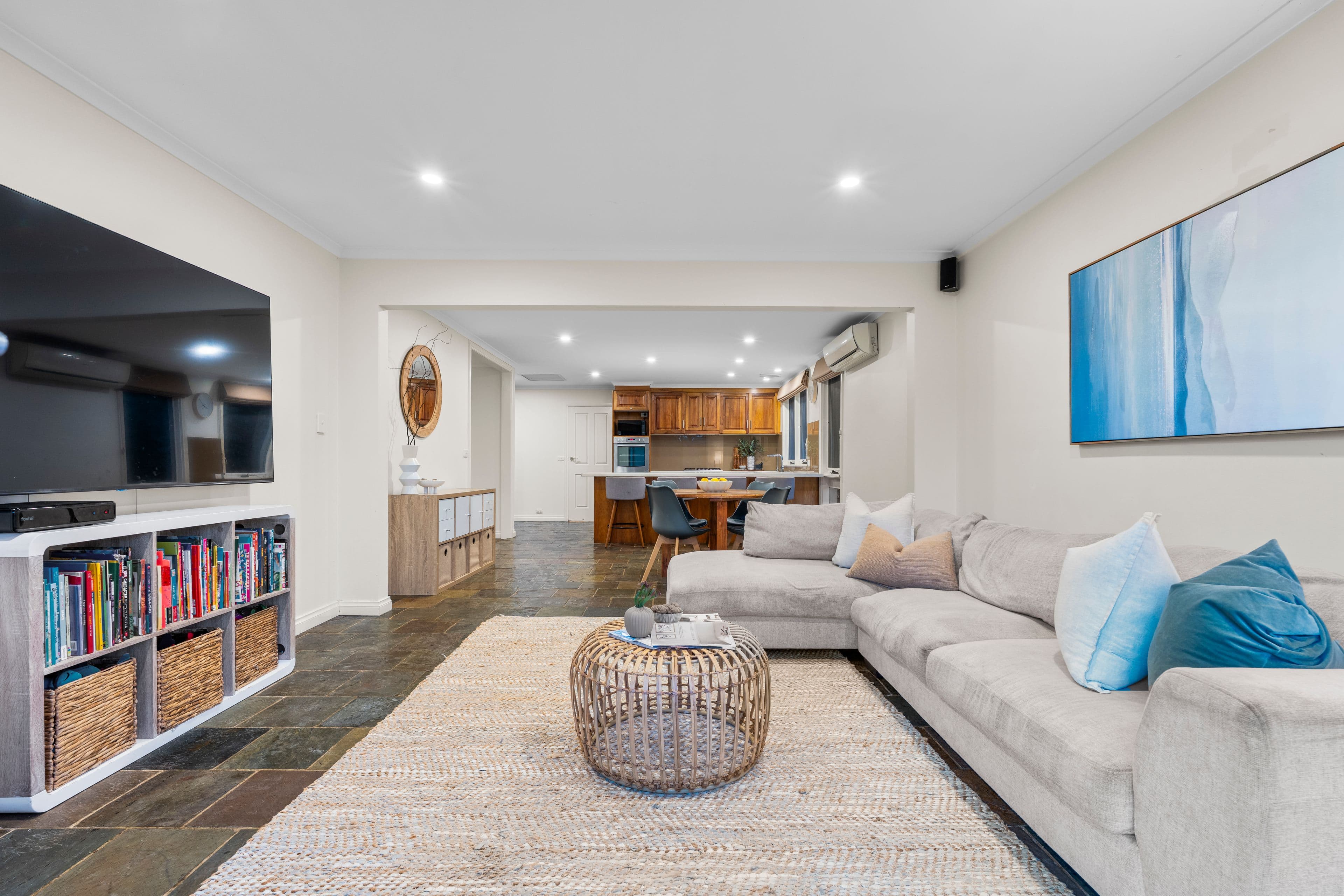 6 Nioka Court, Eltham VIC 3095, Eltham - Thumbnail 2