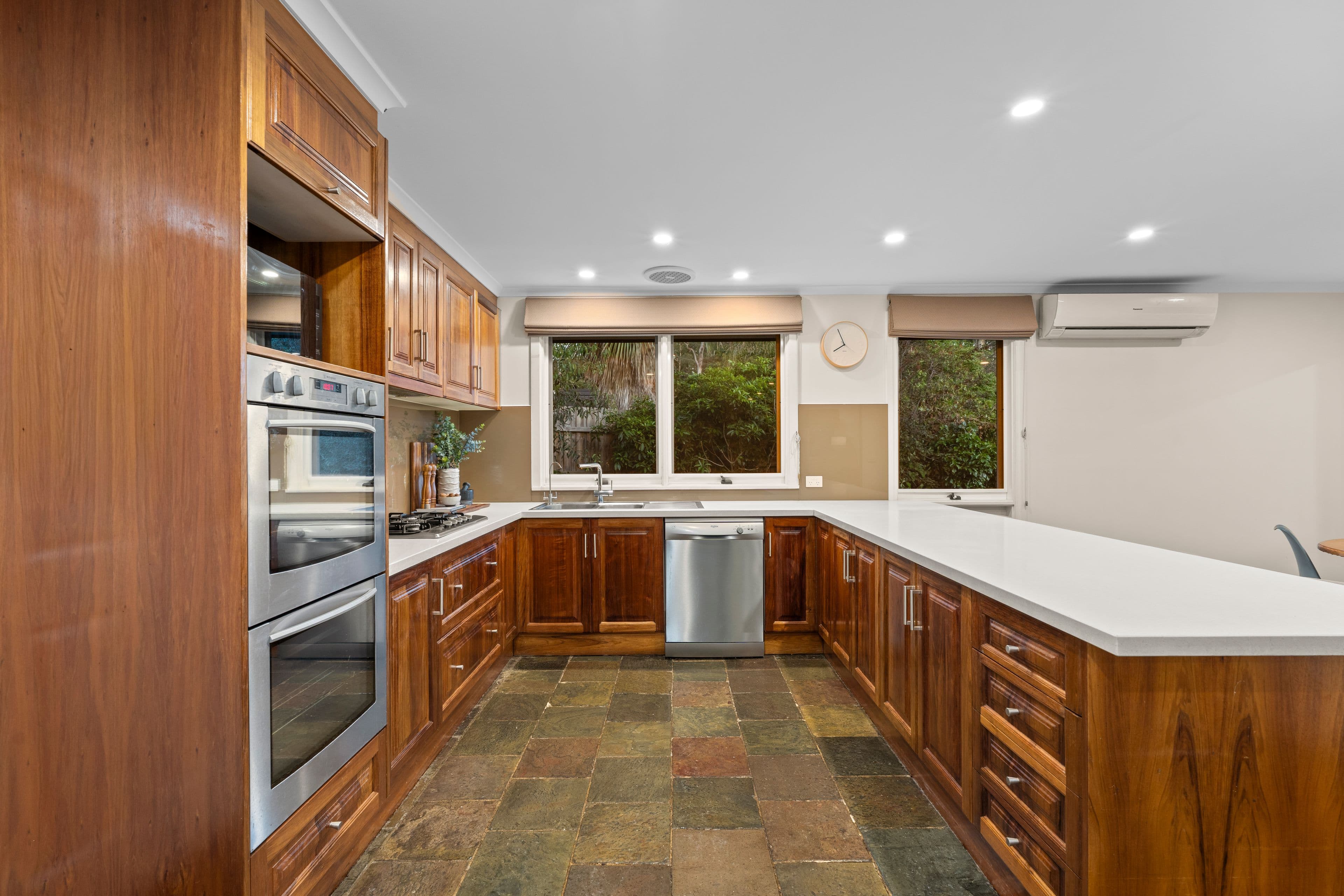 6 Nioka Court, Eltham VIC 3095, Eltham - Thumbnail 5