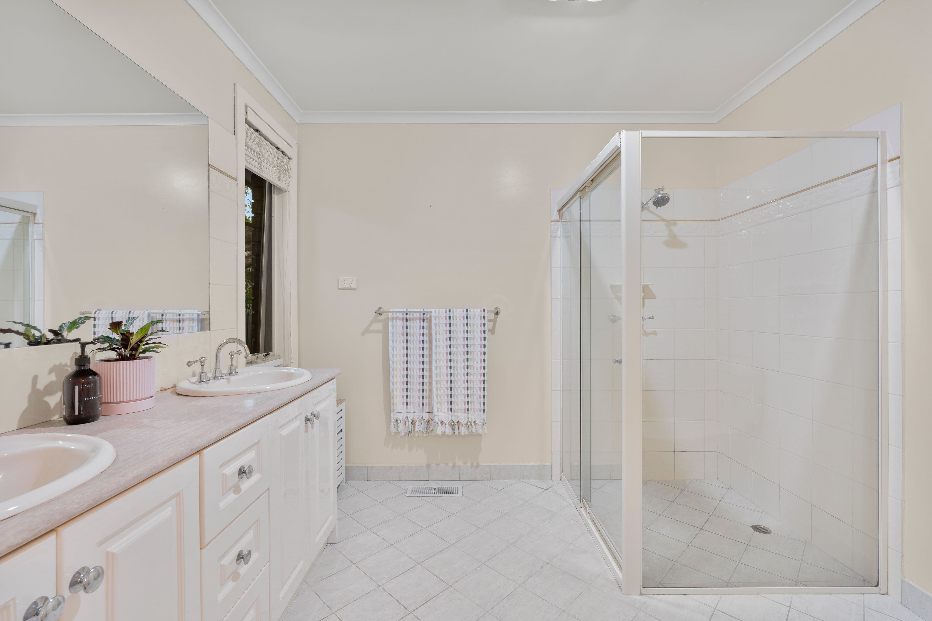 6 Nioka Court, Eltham VIC 3095, Eltham - Thumbnail 8