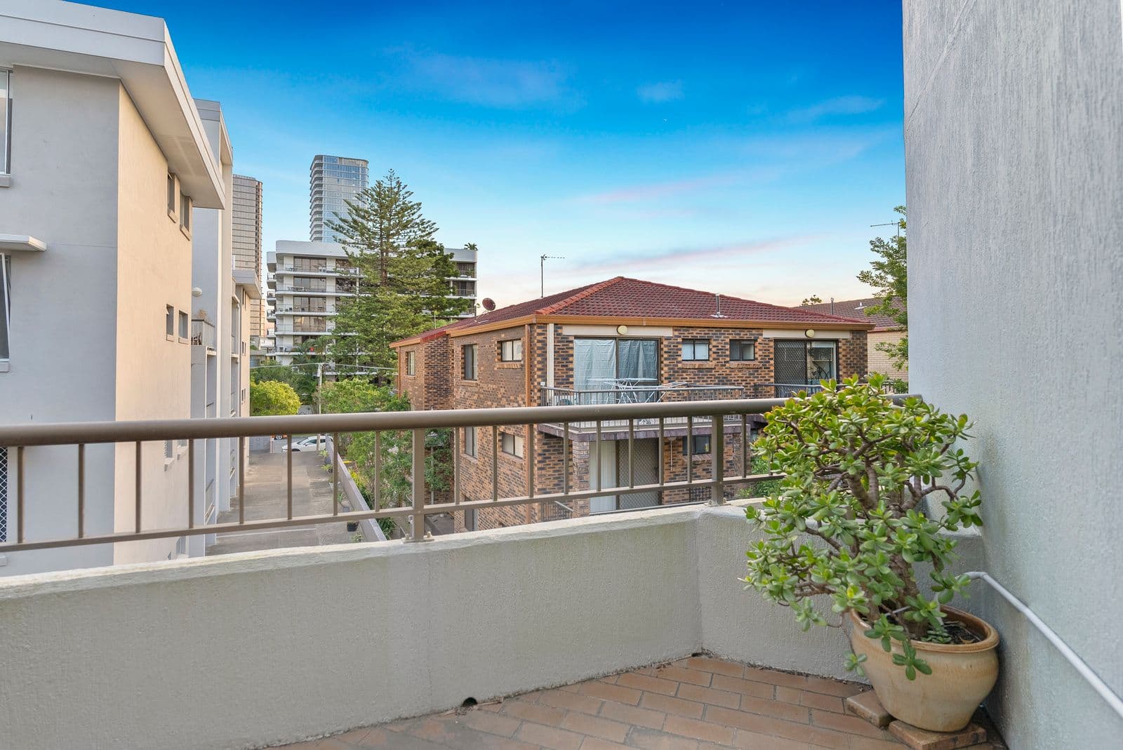 22 Second Avenue, Broadbeach QLD 4218, Broadbeach - Thumbnail 8