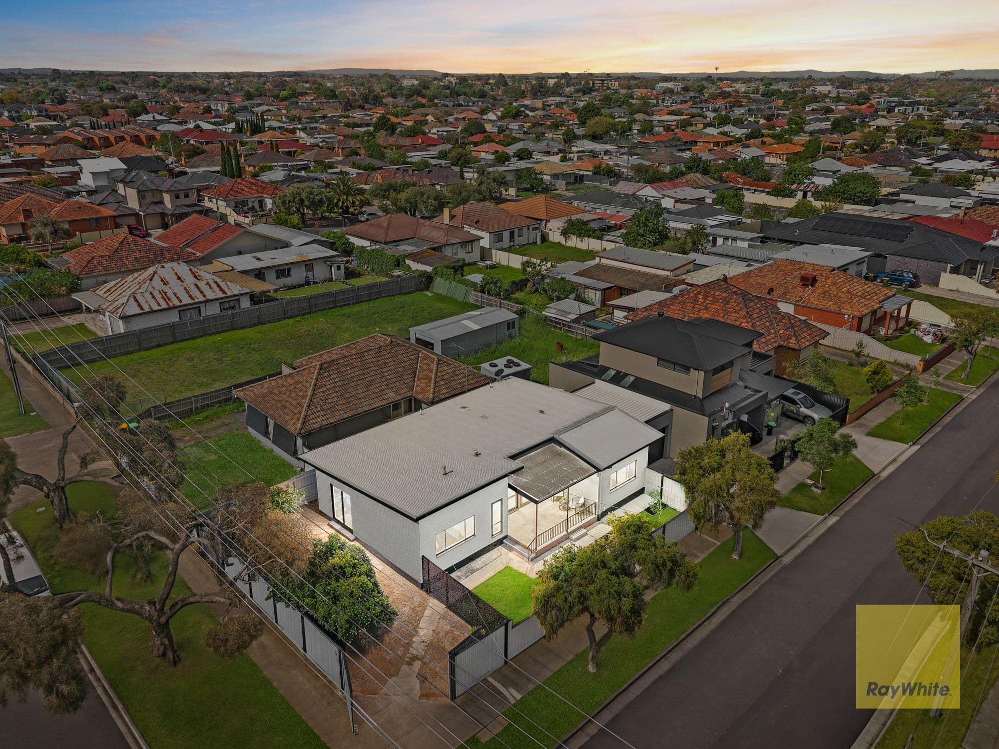 12 Washington Street, St Albans VIC 3021, St Albans - Thumbnail 2