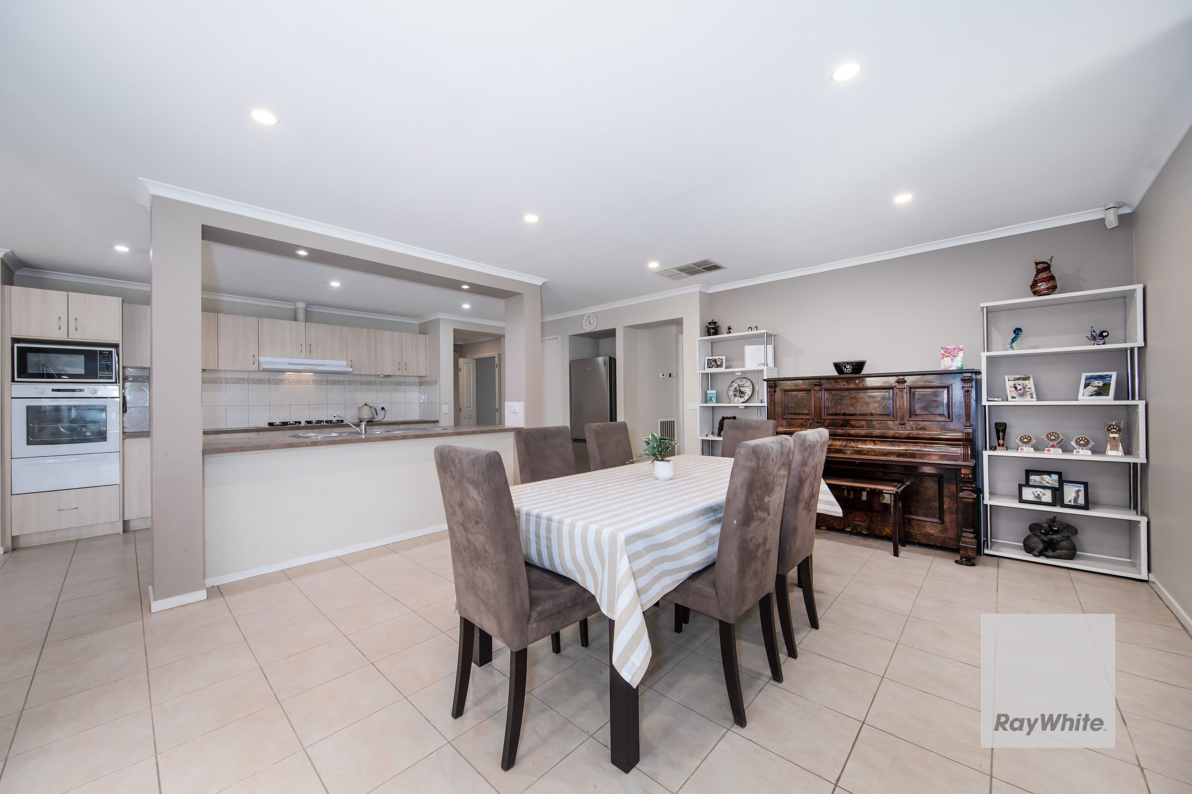14 George Street, Taylors Hill VIC 3037, Taylors Hill - Thumbnail 8