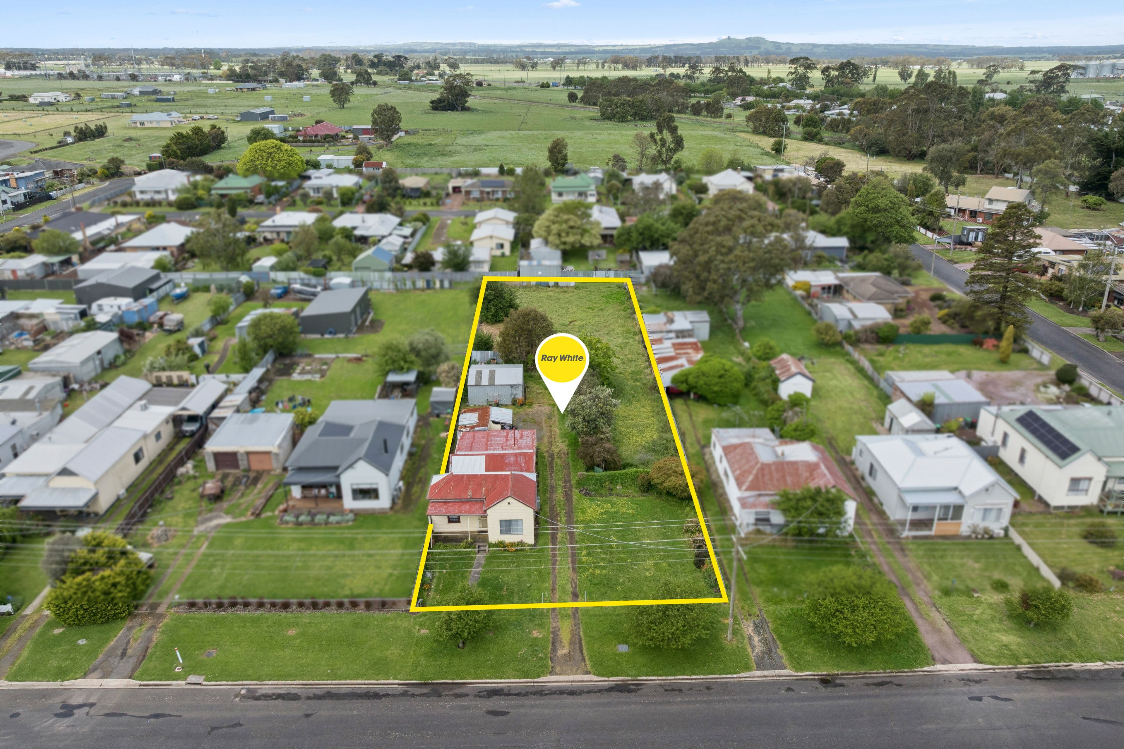 34 Thomson Street, Terang VIC 3264, Terang - Thumbnail 2