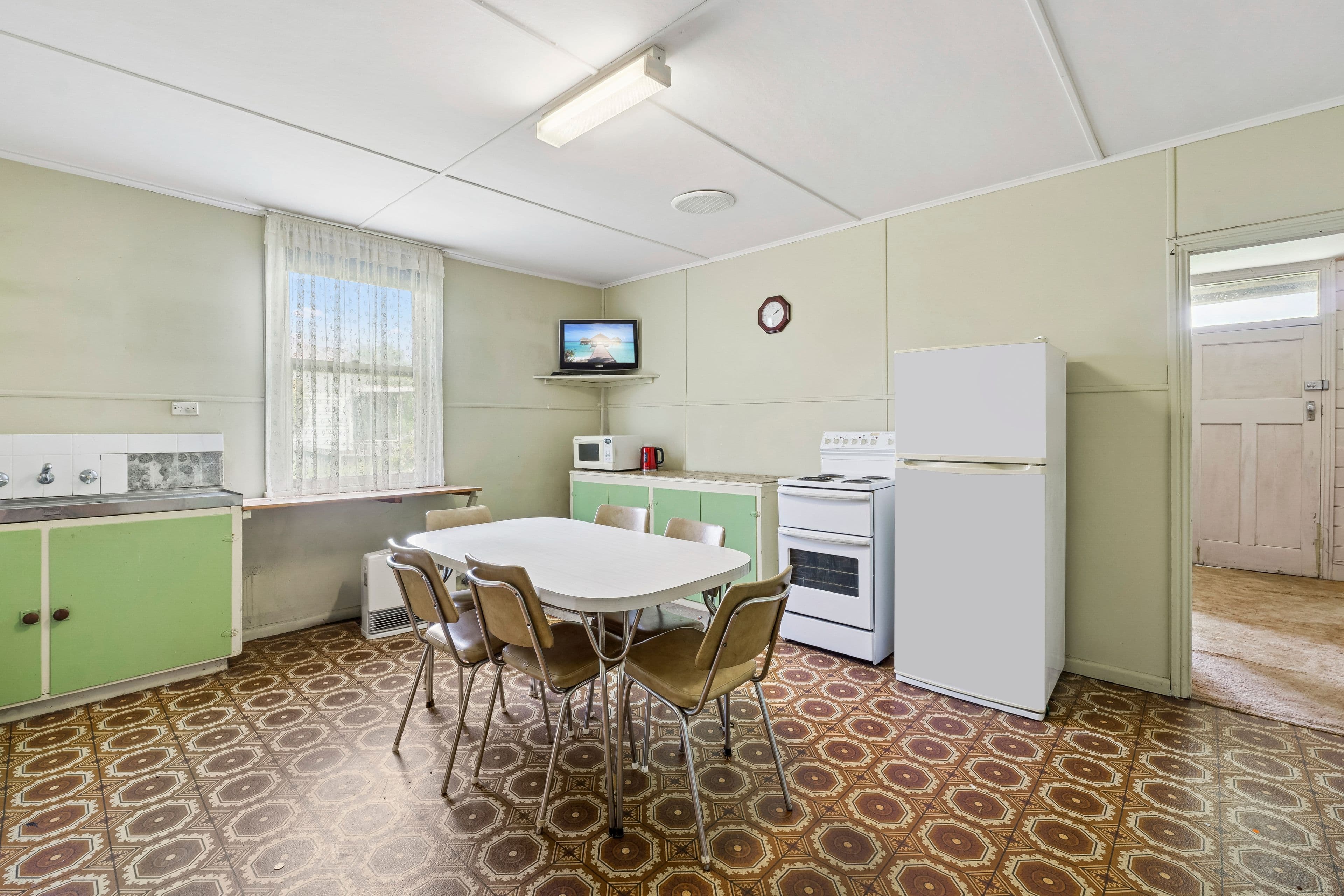 34 Thomson Street, Terang VIC 3264, Terang - Thumbnail 4