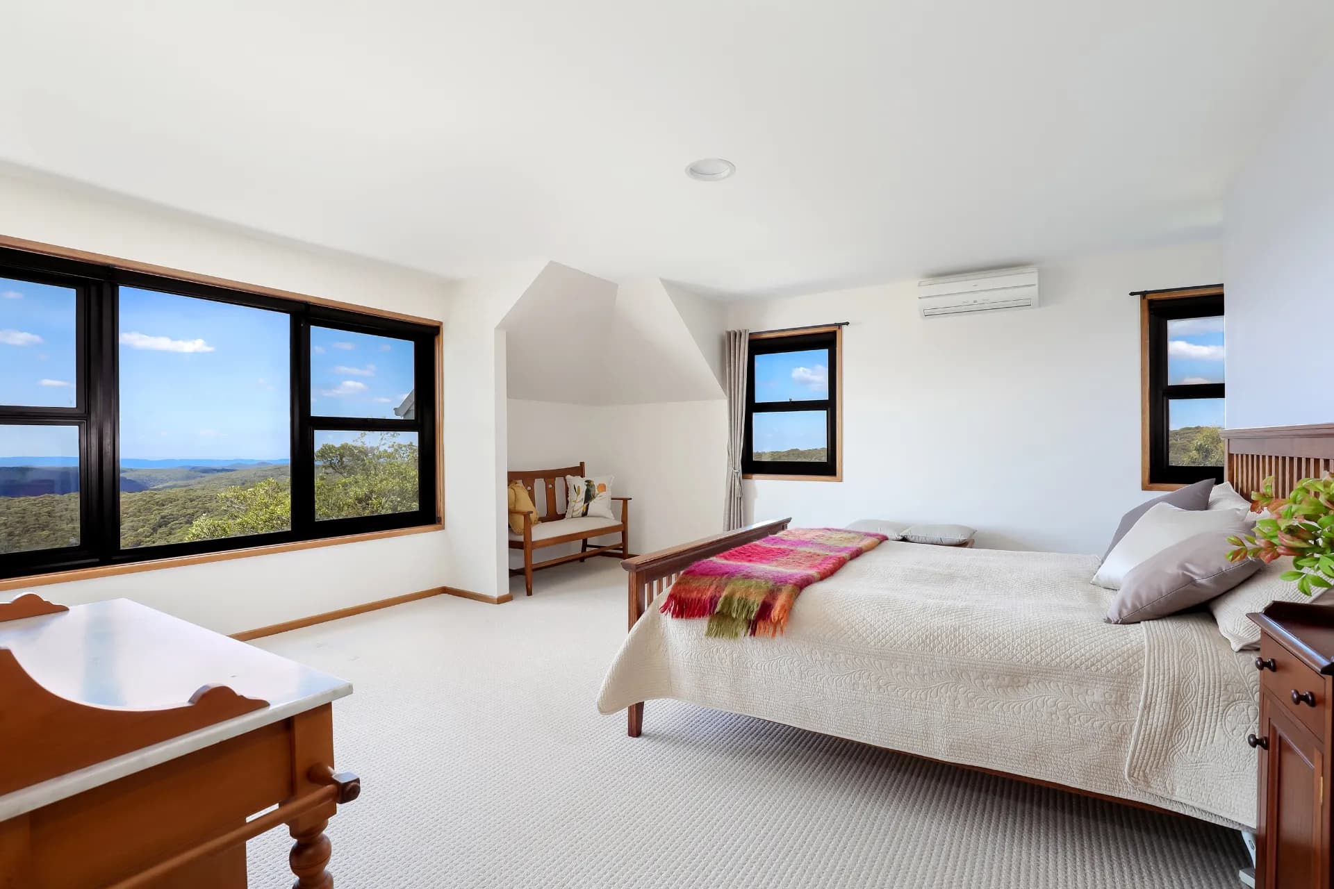 23 Farnham Avenue, Wentworth Falls, NSW, Wentworth Falls - Thumbnail 6