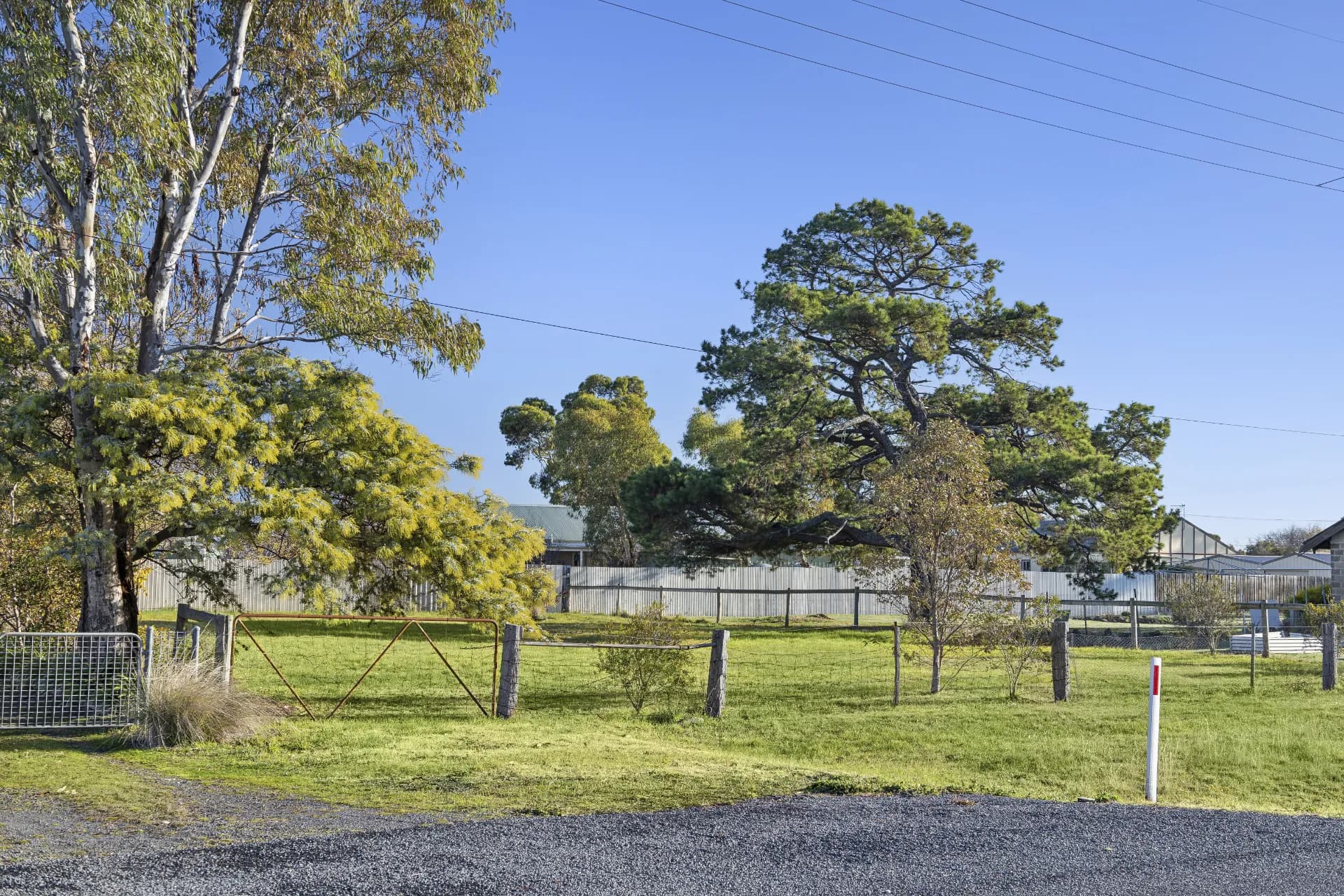 8 Grant Street, Clunes, VIC, Clunes - Thumbnail 2
