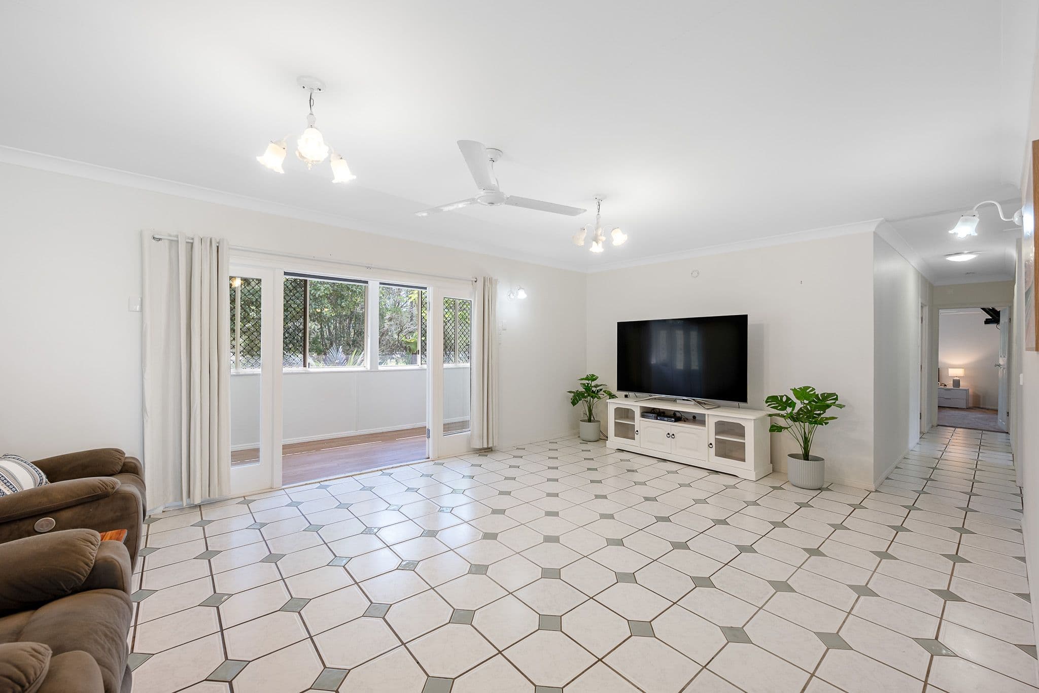 1551 Dawson Highway, Burua QLD 4680, Burua - Thumbnail 2