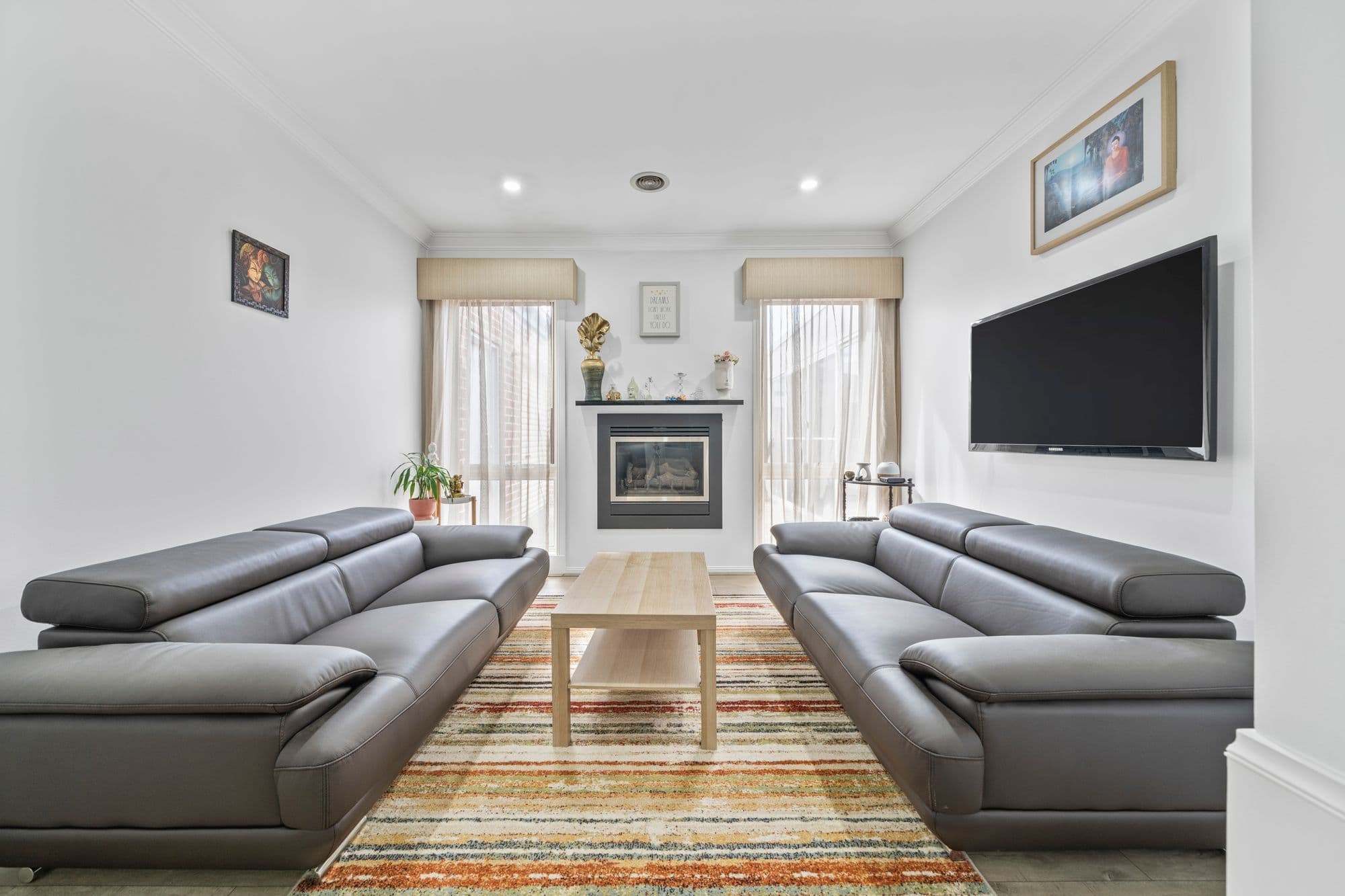 11 Dairyman Place, Calderwood, Calderwood - Thumbnail 2