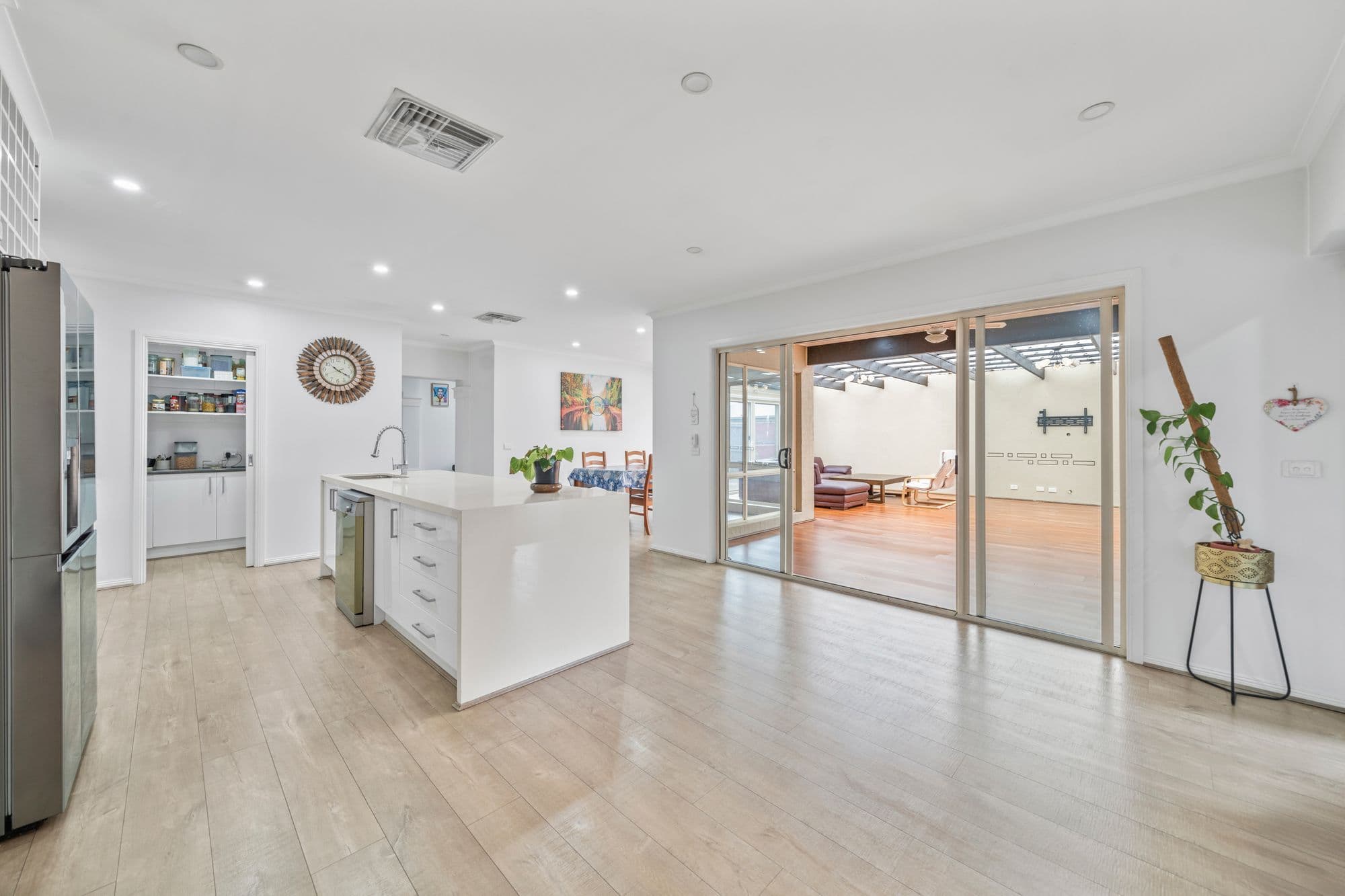 11 Dairyman Place, Calderwood, Calderwood - Thumbnail 6