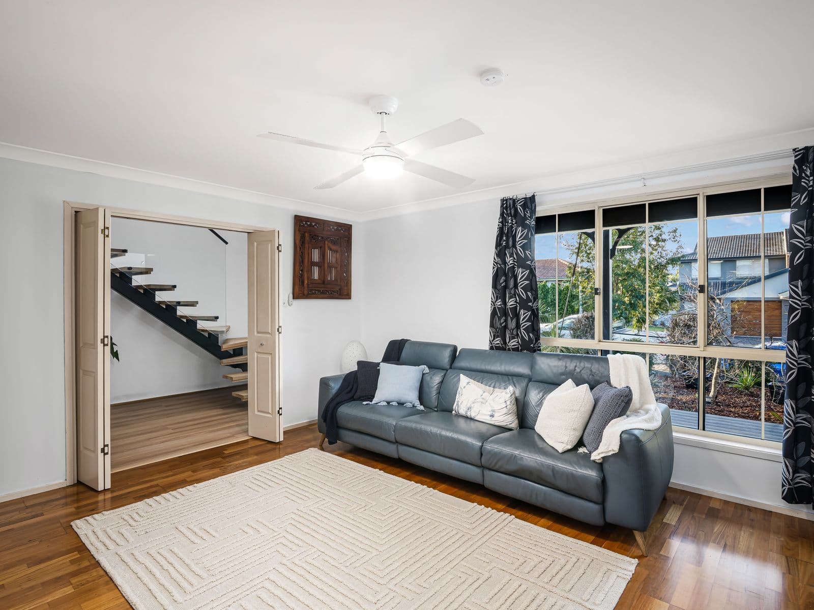 48 Thompson Crescent, Glenwood - Thumbnail 3