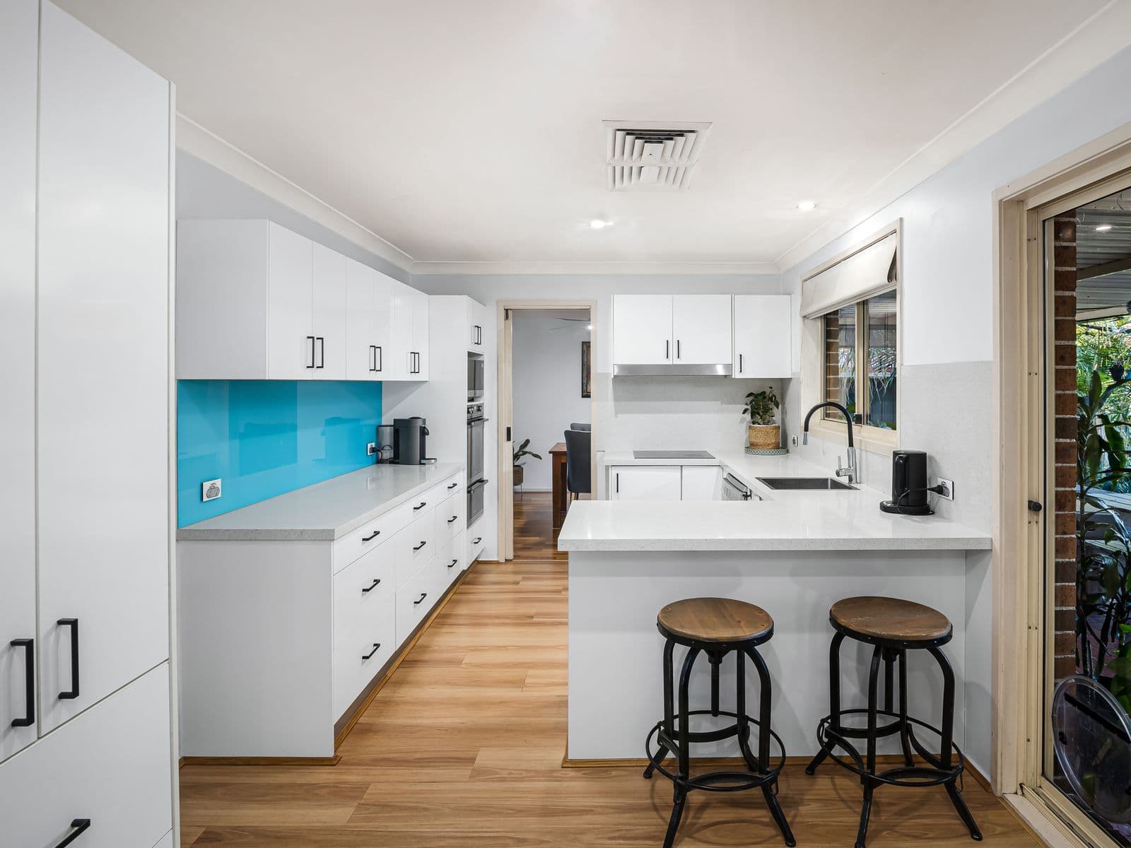 48 Thompson Crescent, Glenwood - Thumbnail 7