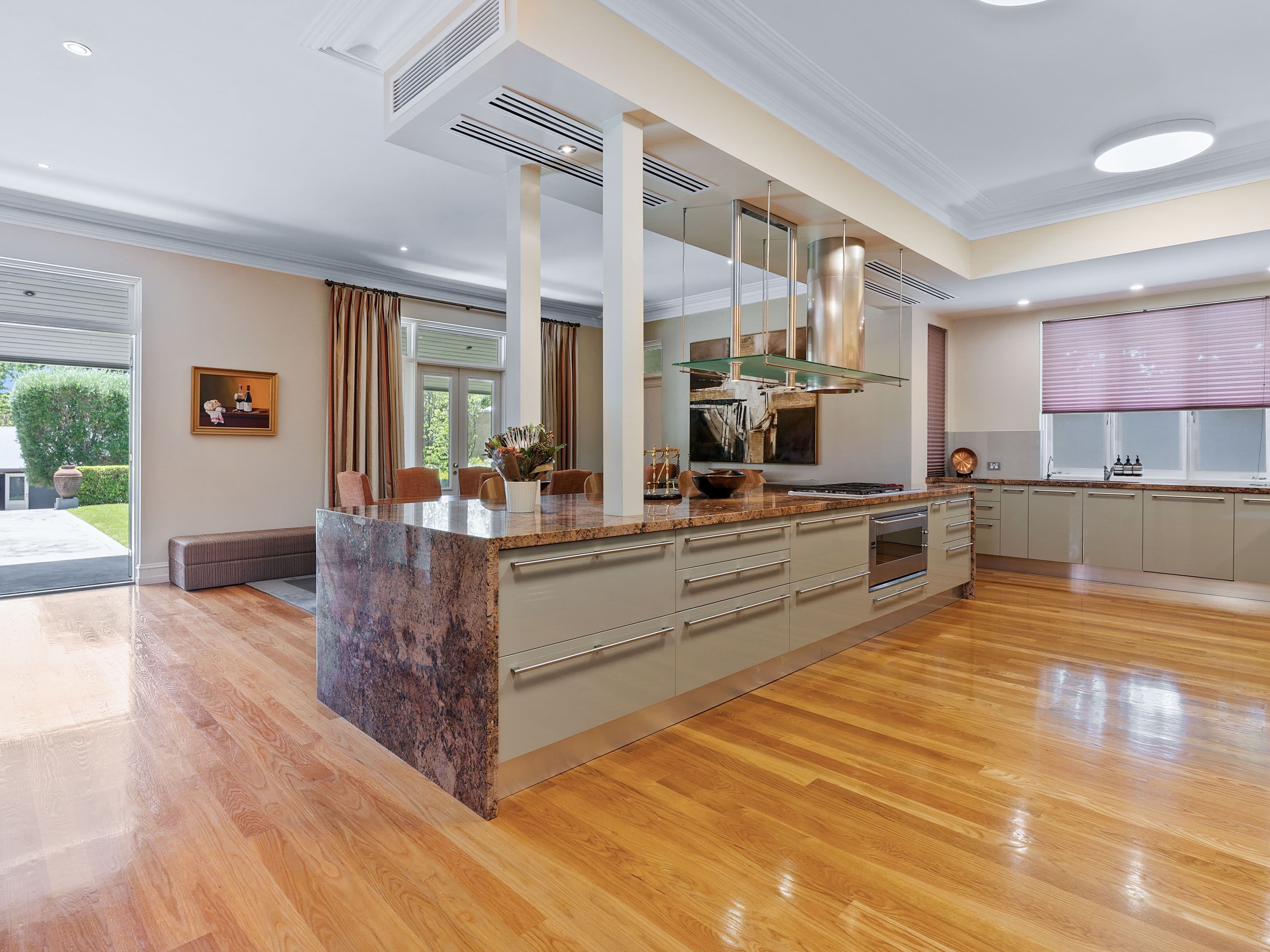 35 Irvine Street, Peppermint Grove WA 6011, Peppermint Grove - Thumbnail 4
