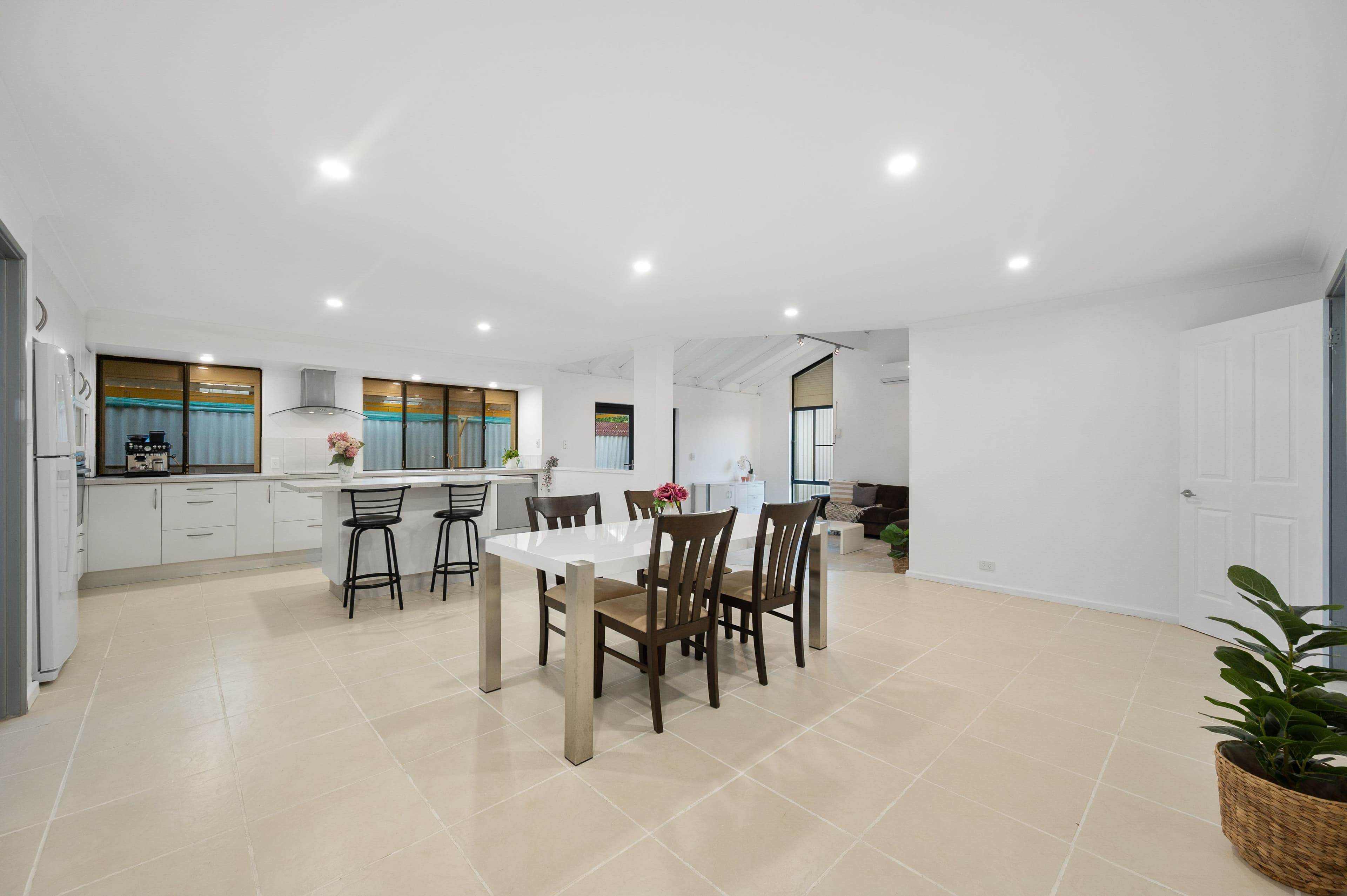 14 Marigold Place, Yangebup WA 6164, Yangebup - Thumbnail 6