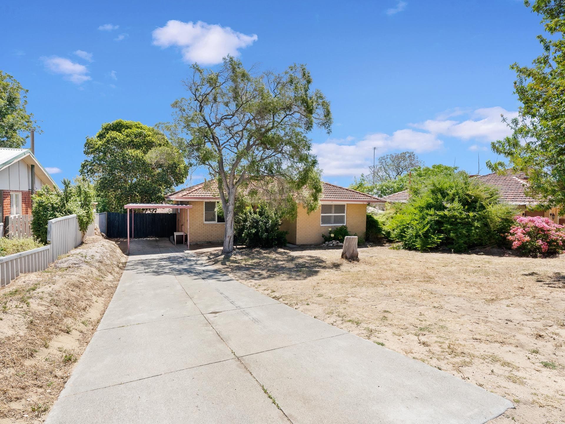 23 Oldfield Road, Girrawheen WA 6064, Girrawheen - Thumbnail 2