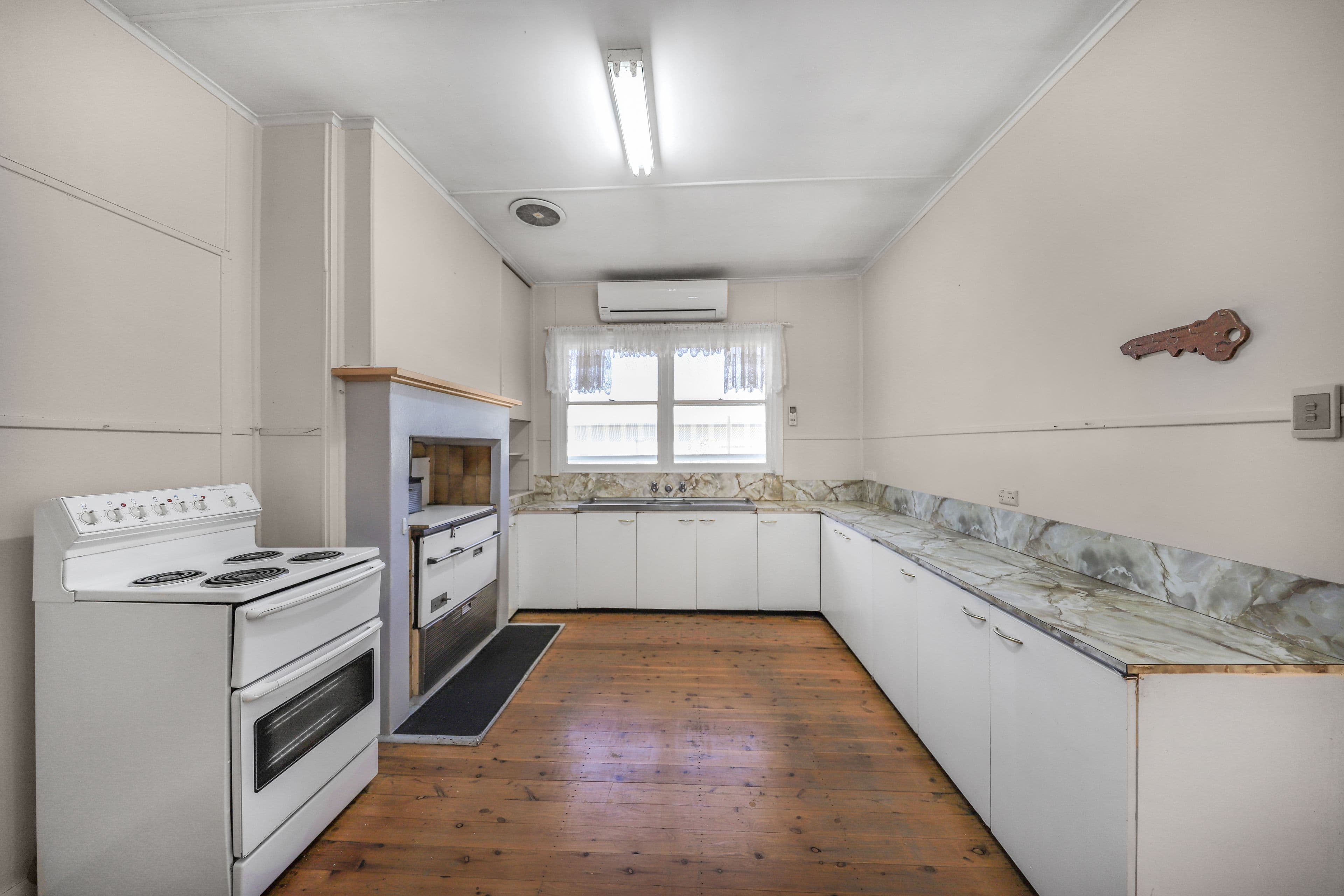 95 Lockhart Street, Adelong NSW 2729, Adelong - Thumbnail 4