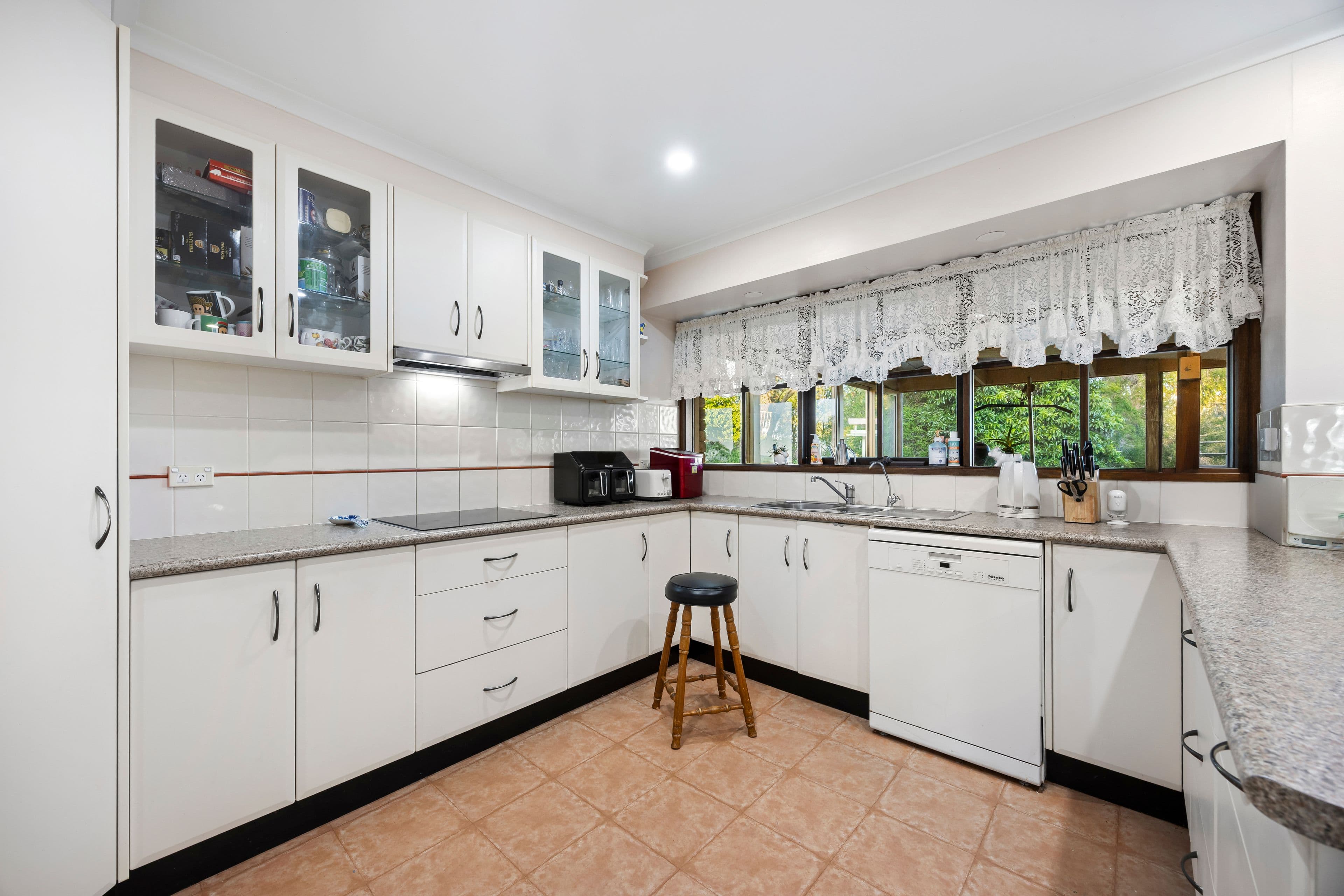 65 Bellinghams Hill Road, Ararat VIC 3377, Ararat - Thumbnail 8