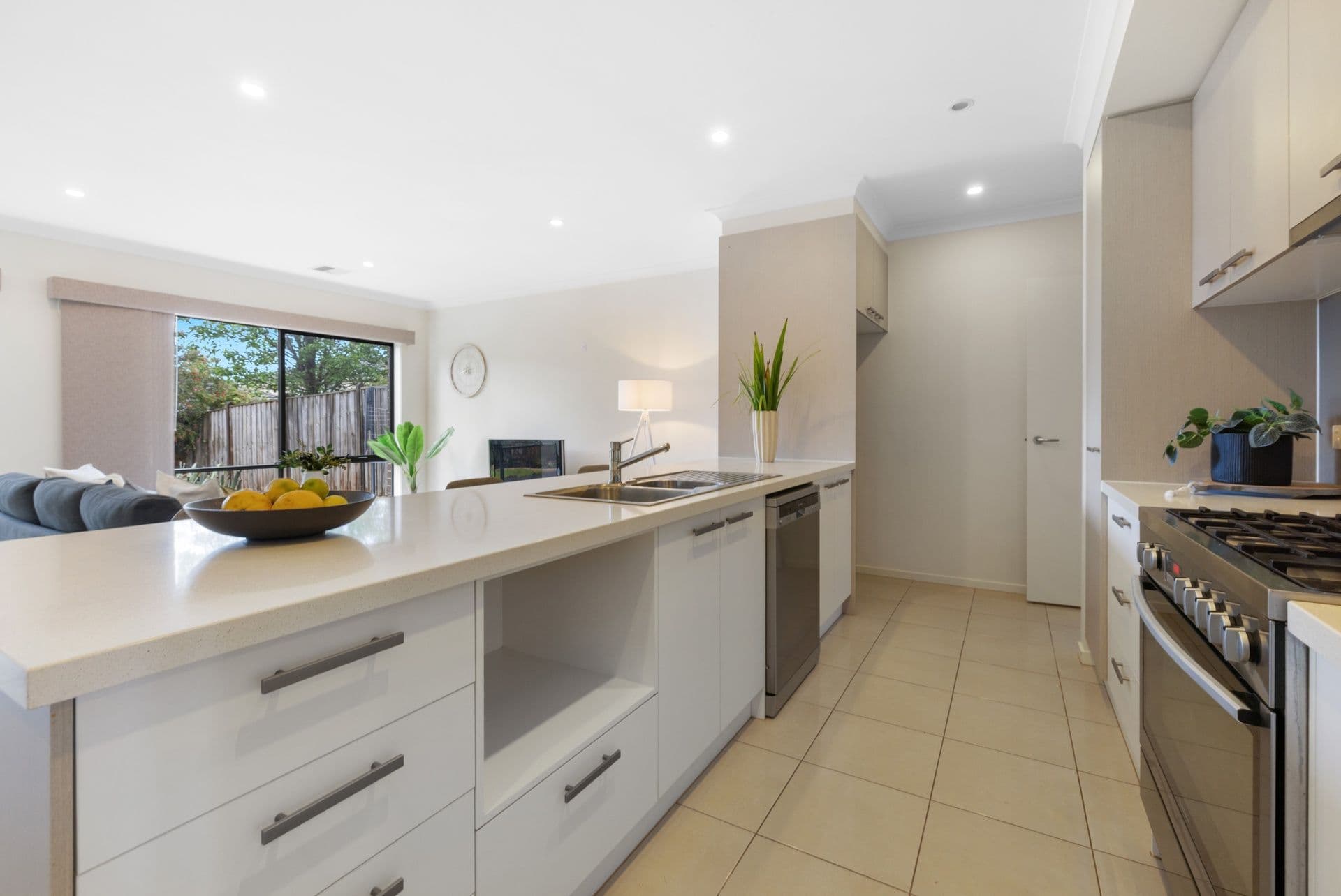 13 Tweed Road, Clyde North VIC 3978, Clyde North - Thumbnail 2