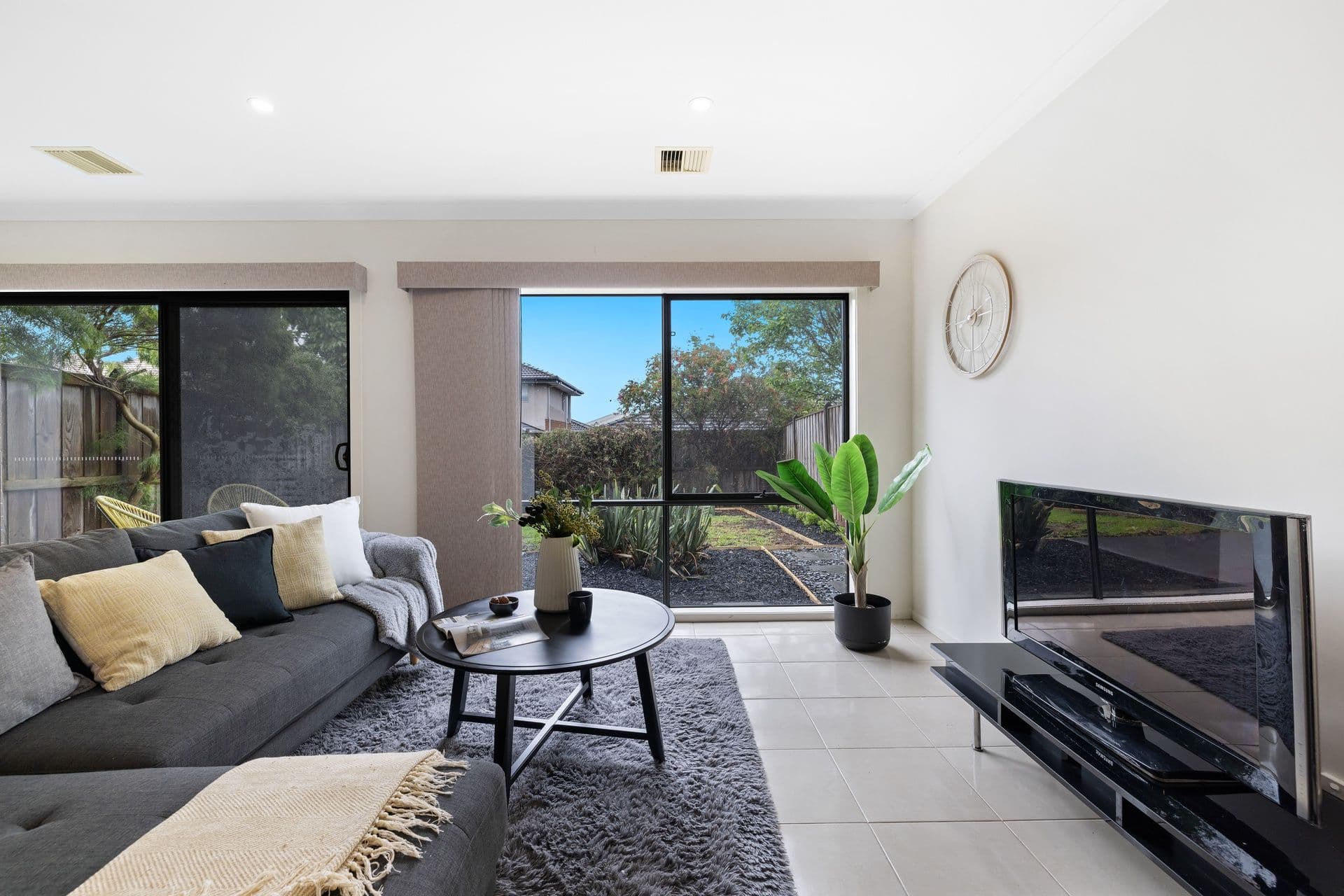 13 Tweed Road, Clyde North VIC 3978, Clyde North - Thumbnail 4