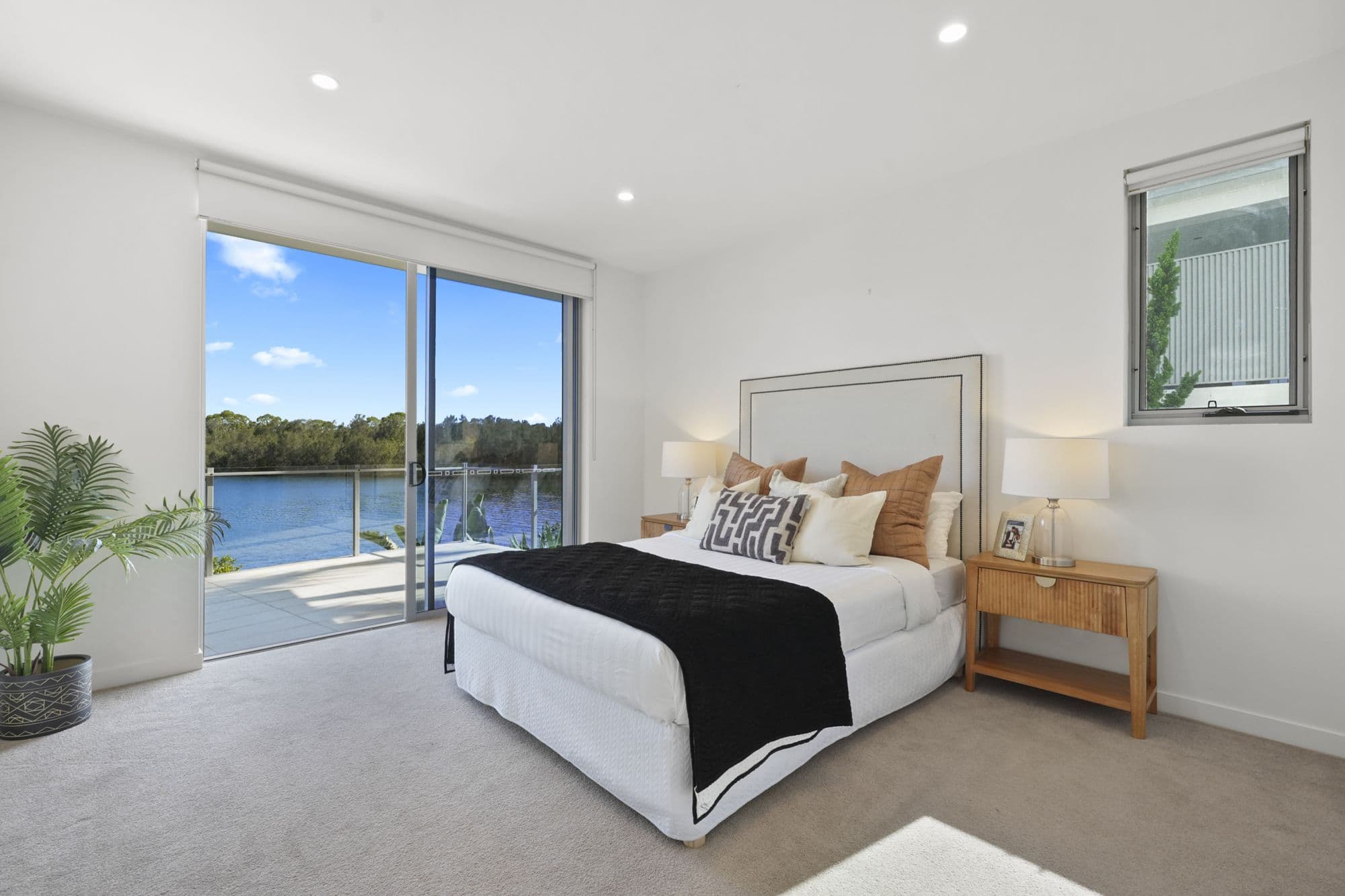 3046 Quay South Drive, Carrara QLD 4211, Carrara - Thumbnail 2
