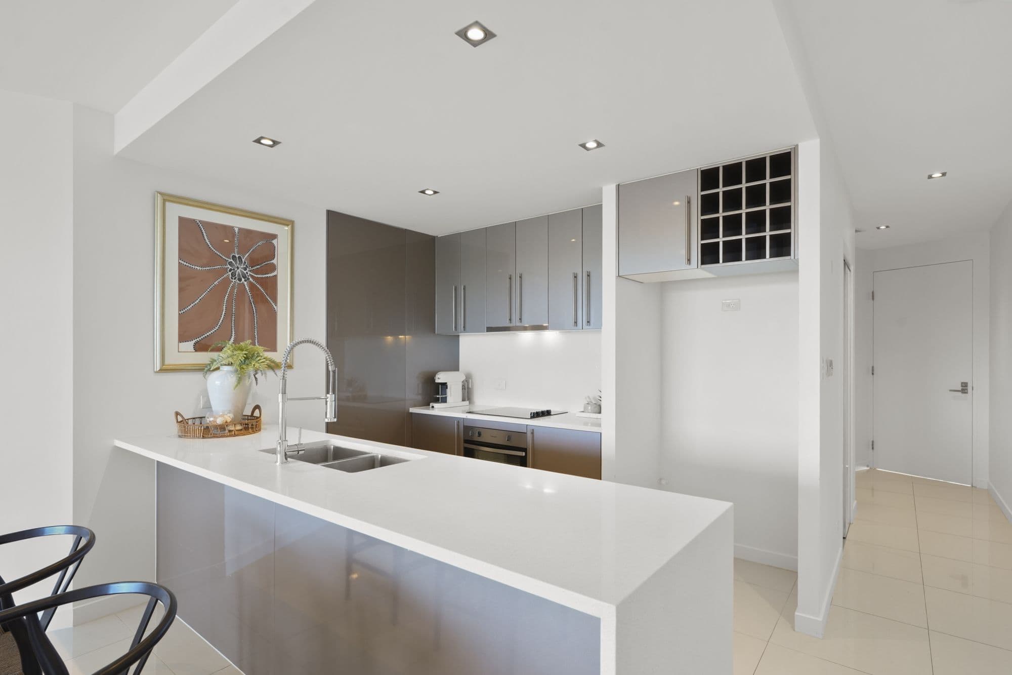 3046 Quay South Drive, Carrara QLD 4211, Carrara - Thumbnail 4