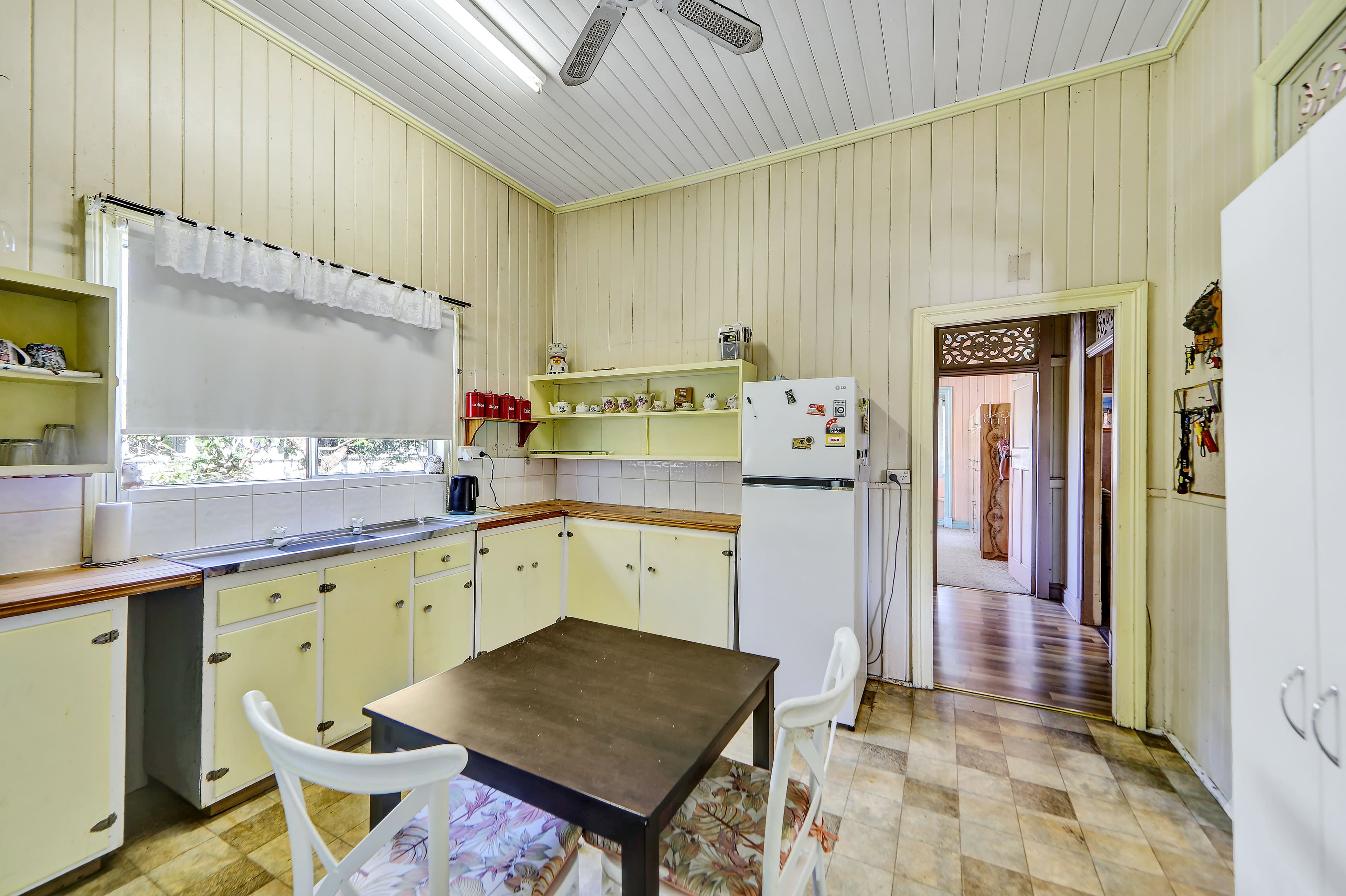 18 Wyper Street, Bundaberg South QLD 4670, Bundaberg South - Thumbnail 2