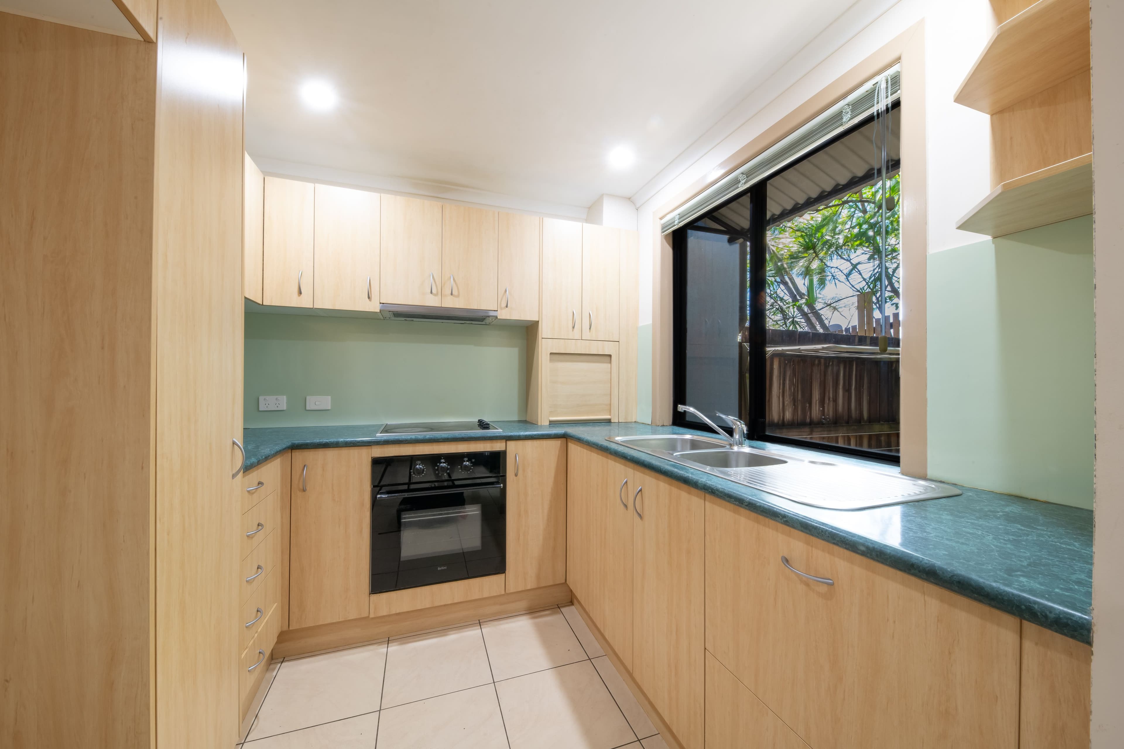 164 Shute Harbour Road, Cannonvale QLD 4802, Cannonvale - Thumbnail 4