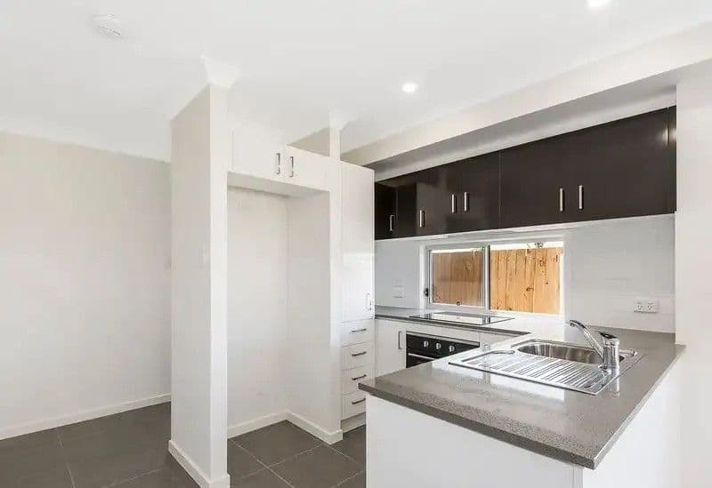 8 Radke Road, Bethania - Thumbnail 3