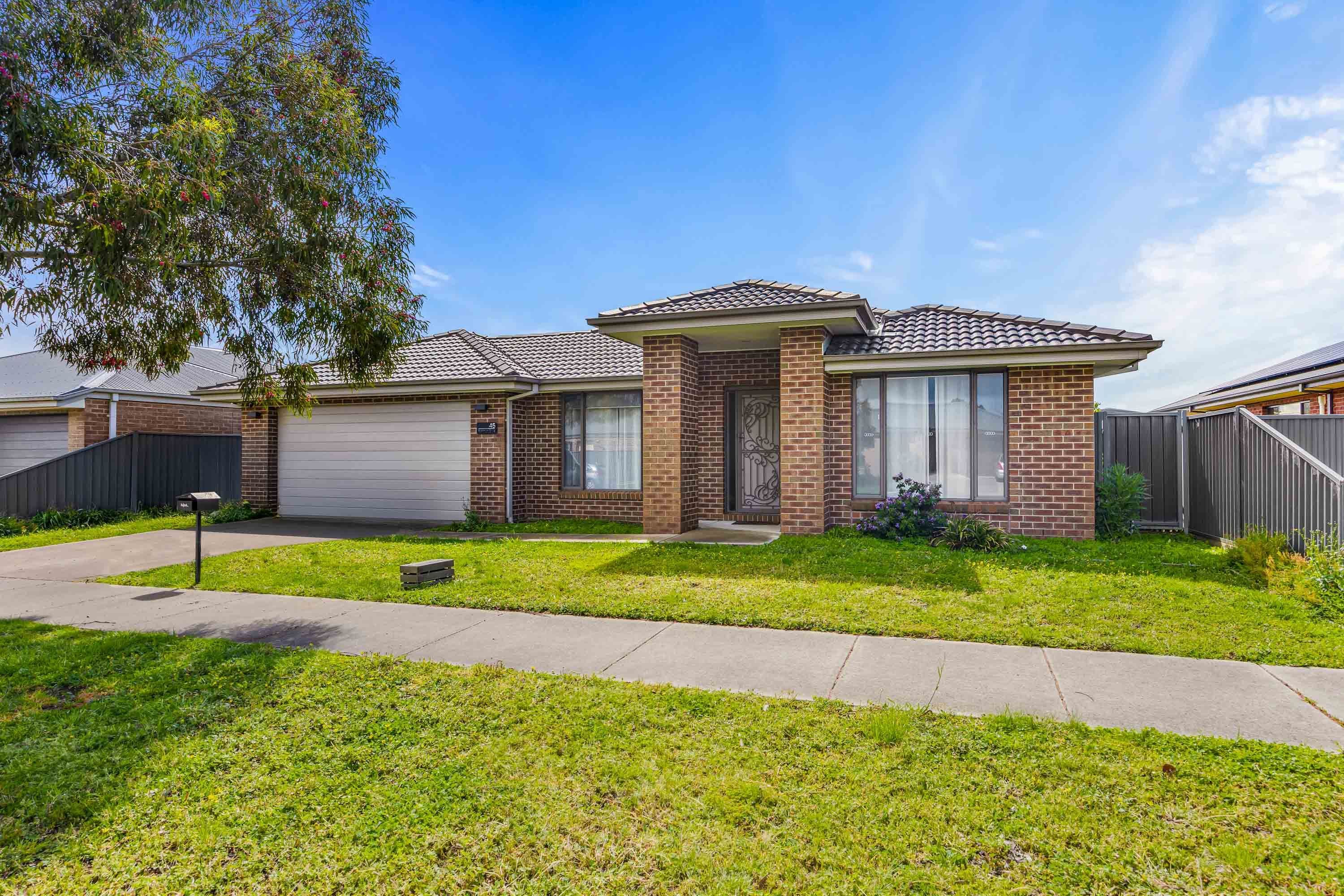 45 Brahman Drive, Delacombe VIC 3356, Delacombe - Thumbnail 2