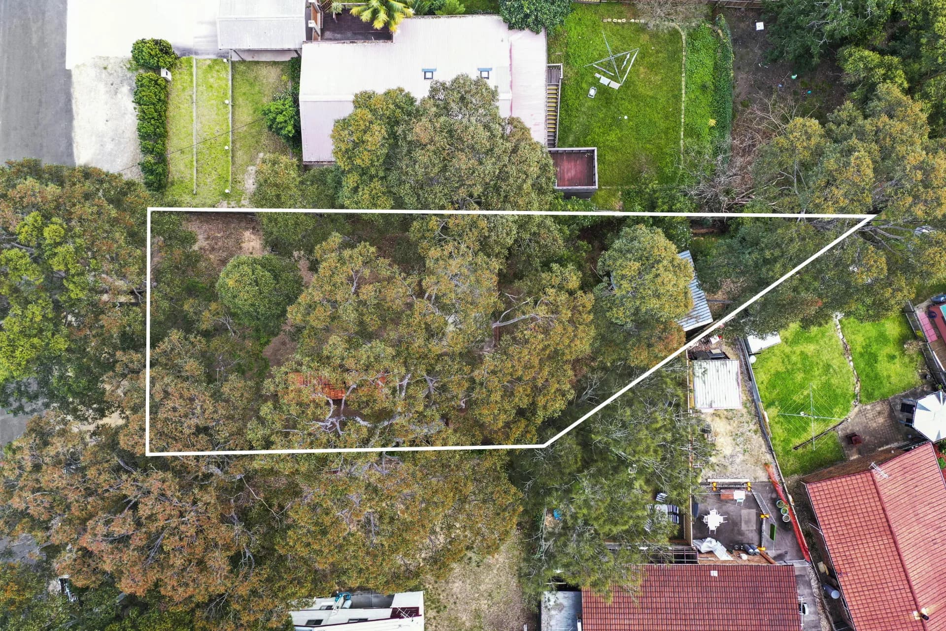 10 Sunset Street, Surfside, NSW, Surfside - Thumbnail 2