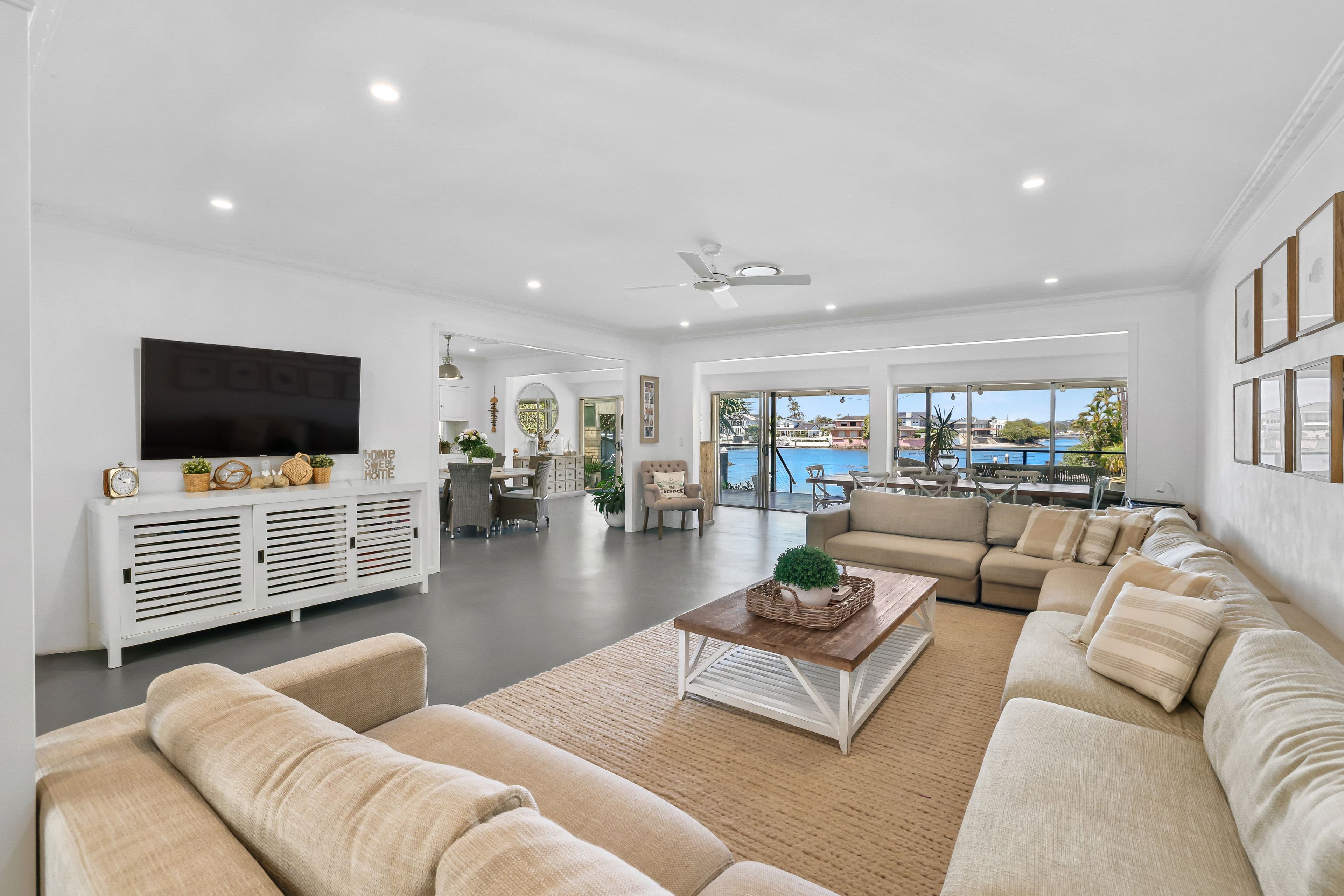 12 Rapallo Avenue, Isle Of Capri QLD 4217, Isle Of Capri - Thumbnail 6