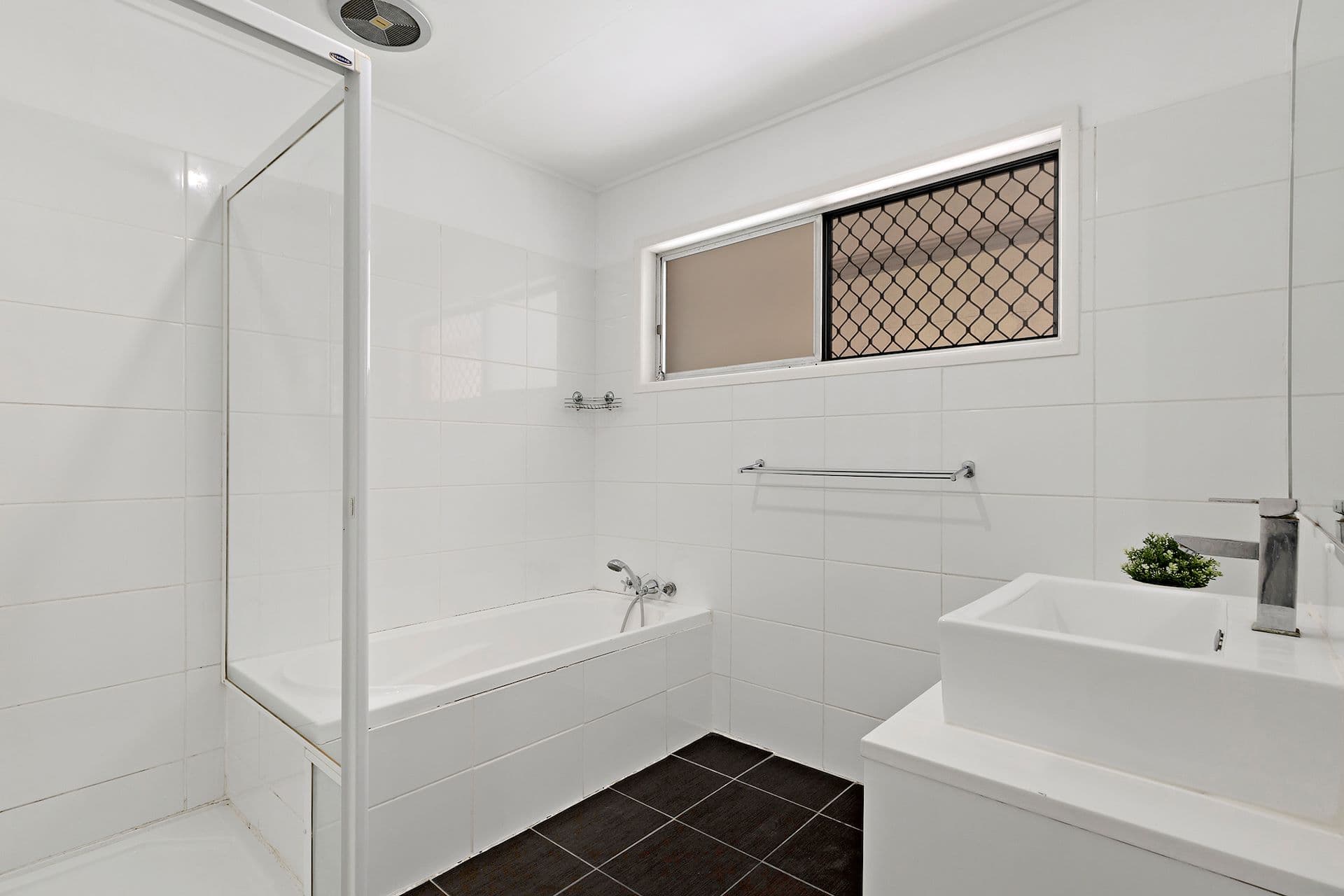 36 Nioka Street, Rochedale South, QLD, Rochedale South - Thumbnail 6