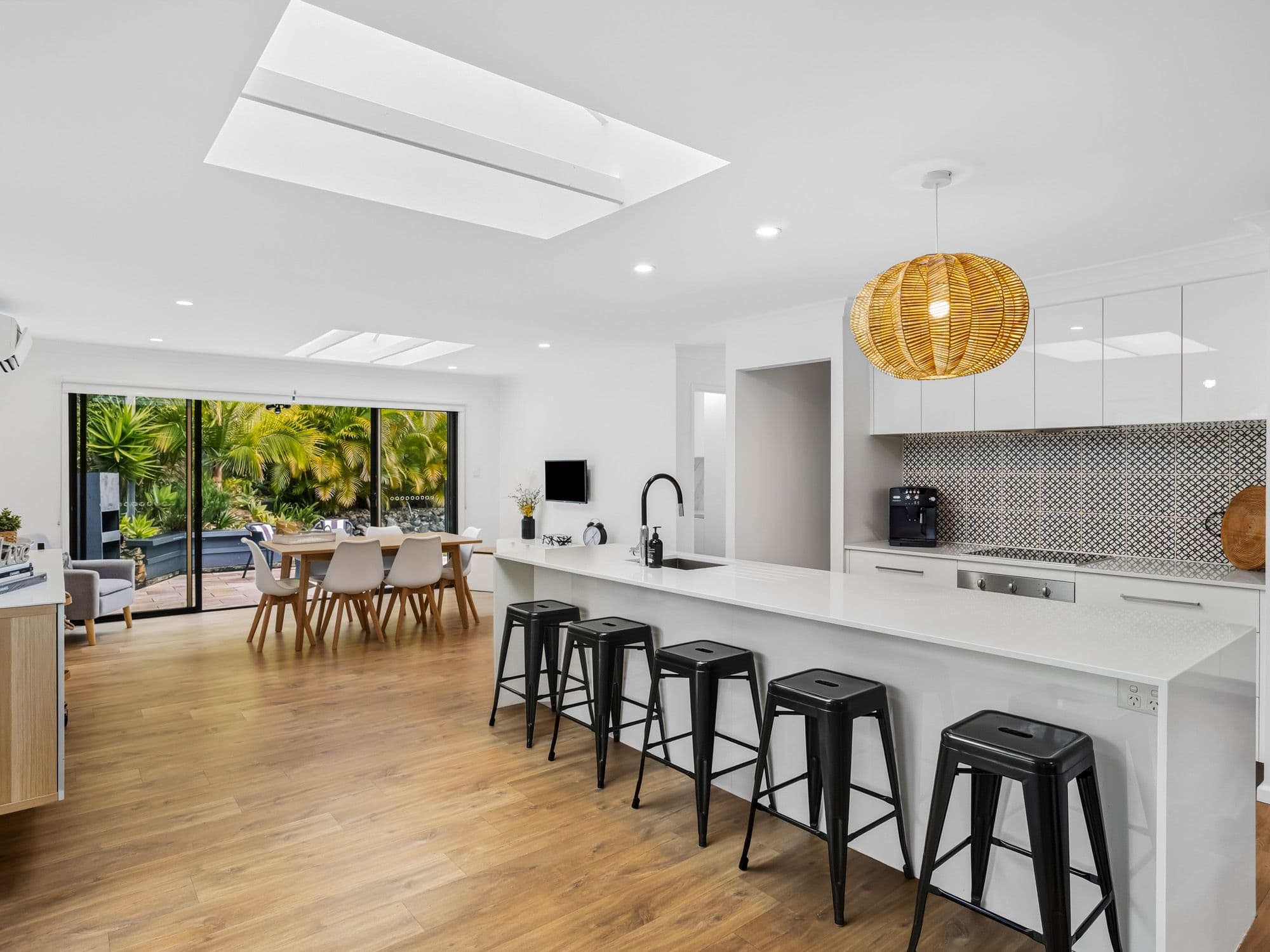 6 Hopman Court, Oxenford QLD 4210, Oxenford - Thumbnail 2