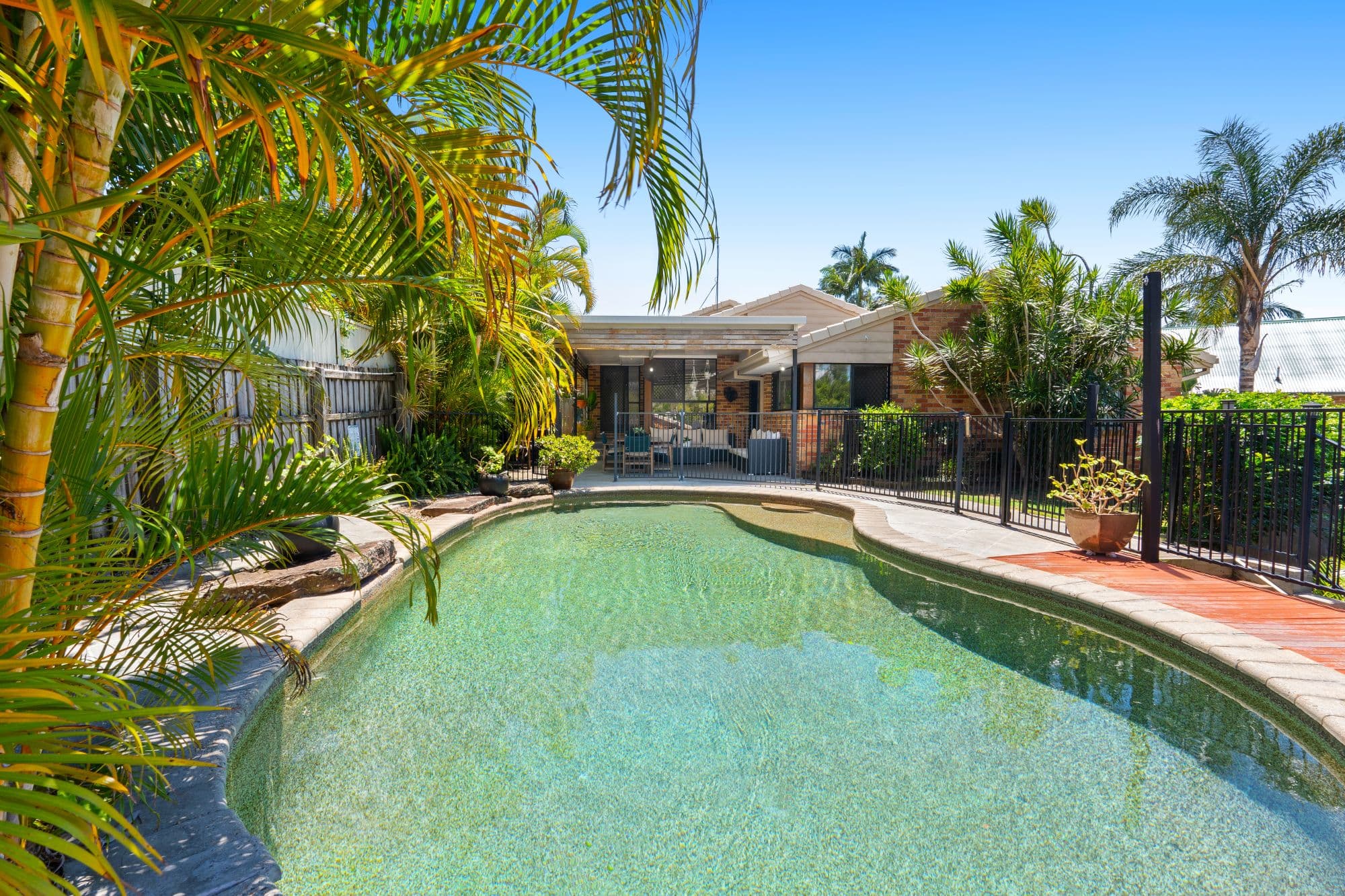 38 Beaconsfield Drive, Burleigh Waters QLD 4220, Burleigh Waters - Thumbnail 3
