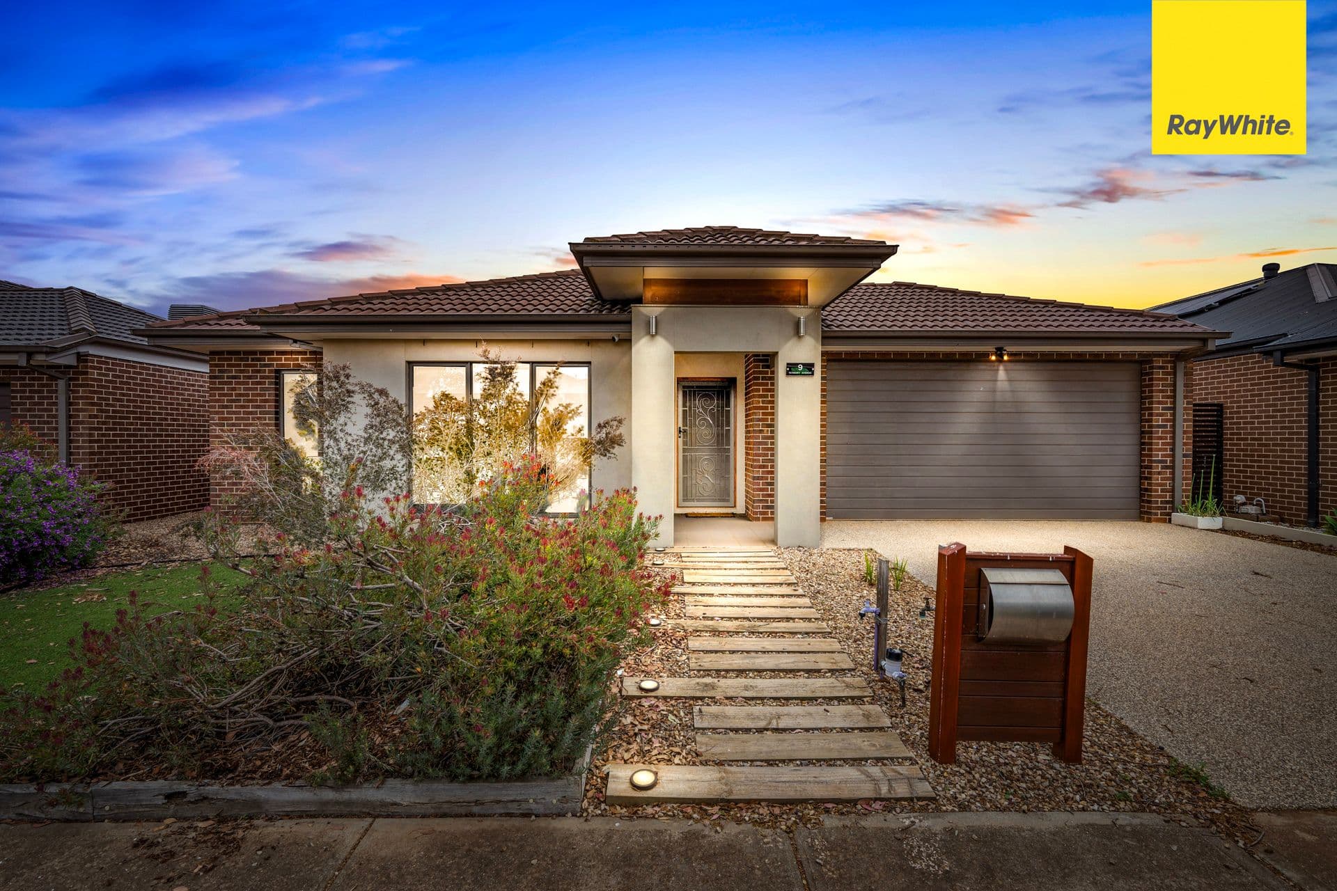 9 Tetbury Avenue, WEIR VIEWS VIC 3338, Weir Views - Image 1