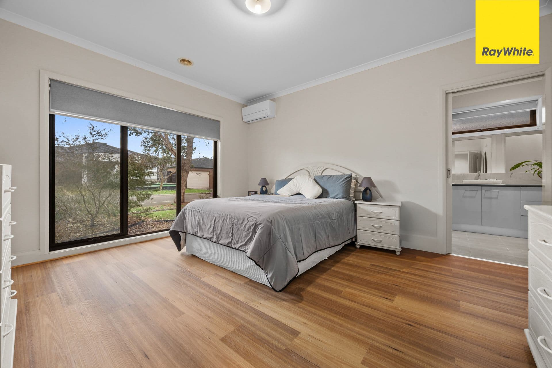 9 Tetbury Avenue, WEIR VIEWS VIC 3338, Weir Views - Thumbnail 2