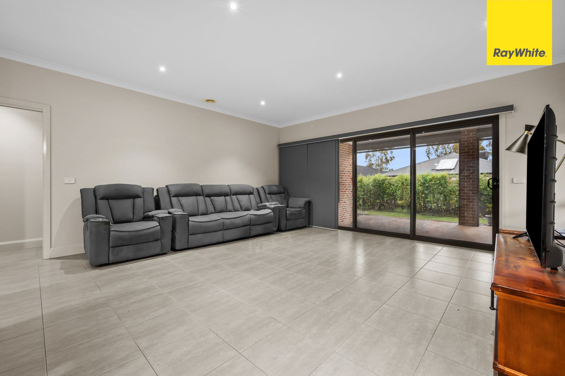 9 Tetbury Avenue, WEIR VIEWS VIC 3338, Weir Views - Thumbnail 7