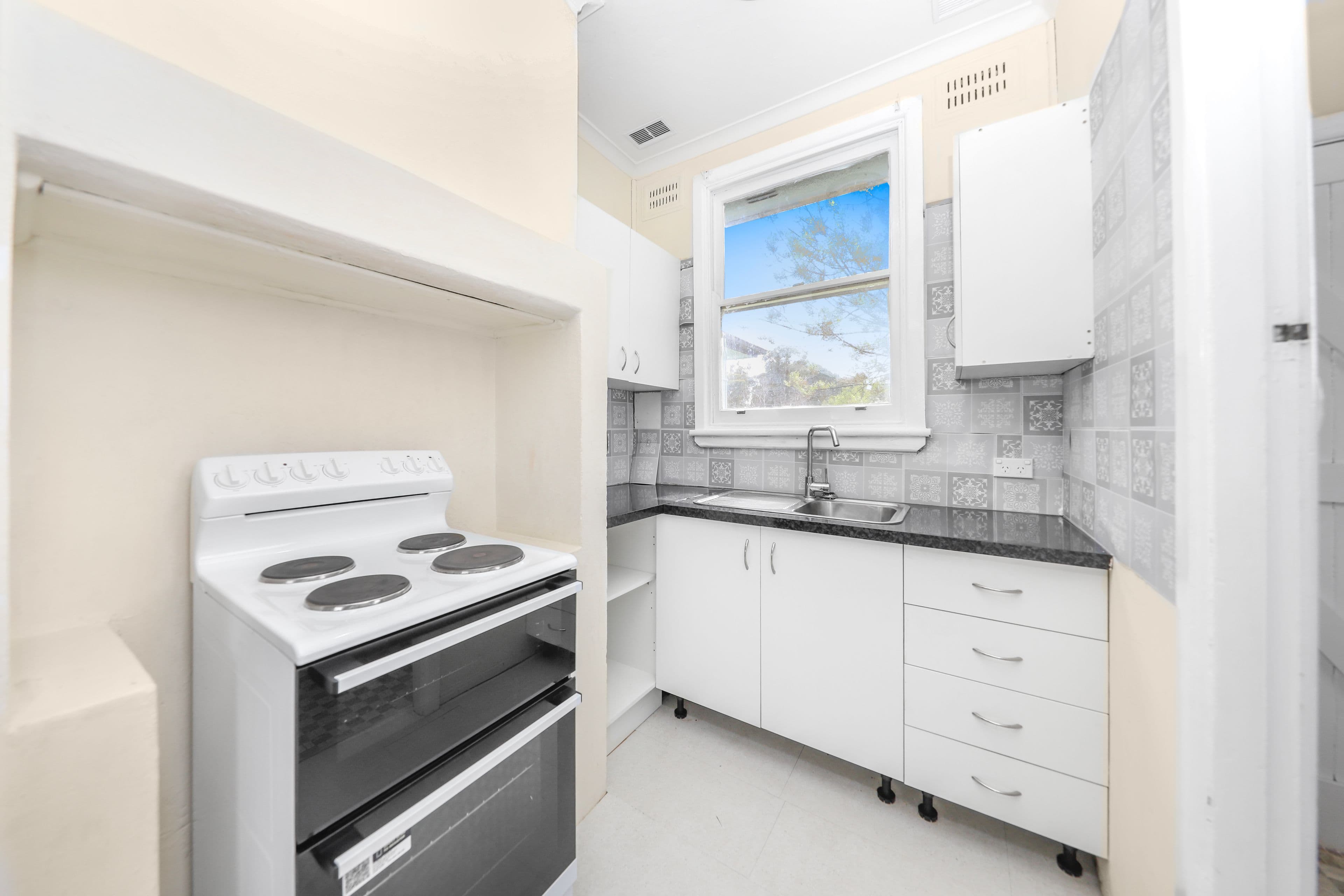 37 Mill Road, Batlow NSW 2730, Batlow - Thumbnail 7