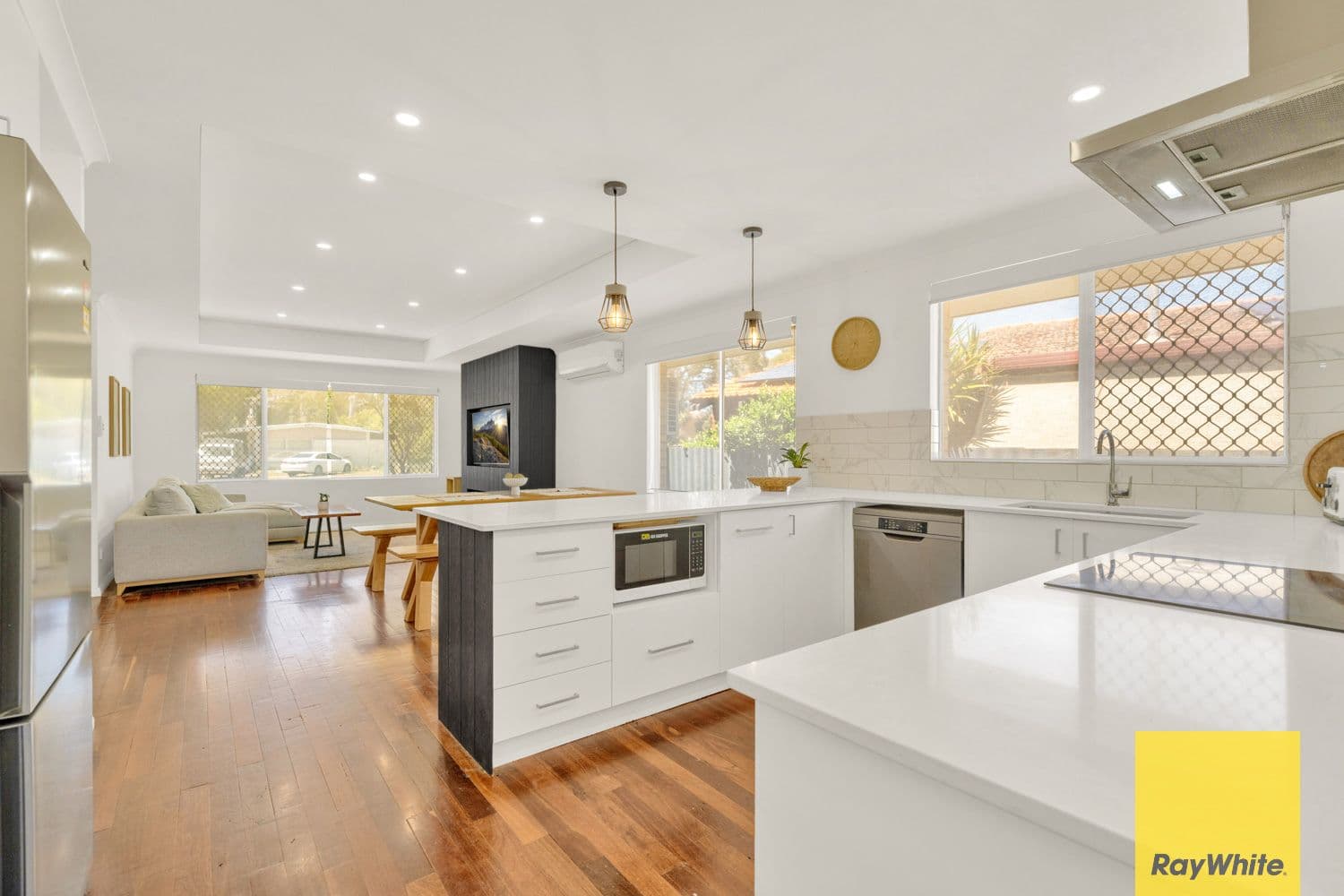 41 Coops Avenue, Thornlie WA 6108, Thornlie - Thumbnail 4